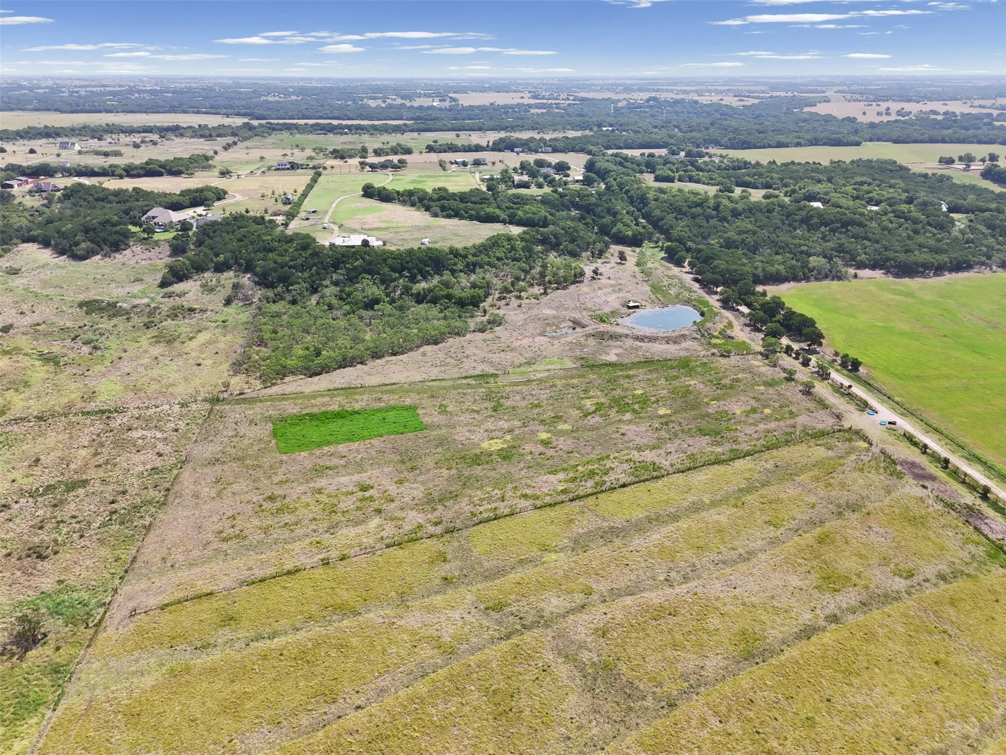 Single Family Residence For Sale in Ellis County , 1372 Greathouse Road, Waxahachie, Texas 75167, 2 Bedroom, 3 Bathroom, Garage spaces, 2,048 Sqft, built in 2019, mls#21345598, Real Estate Agent in Waxahachie, Homes For Sale in Ellis county, Homes For Sale in Waxahachie, Realtor in Waxahachie Texas, Real Estate Brokerage Independent Realty Texas, Luminita Cordes Realtor