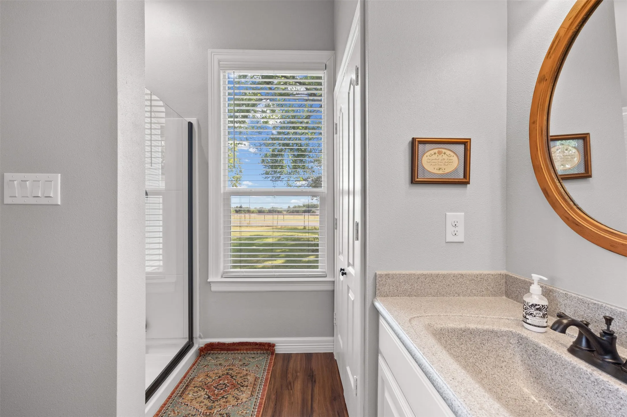 Single Family Residence For Sale in Ellis County , 1372 Greathouse Road, Waxahachie, Texas 75167, 2 Bedroom, 3 Bathroom, Garage spaces, 2,048 Sqft, built in 2019, mls#21345598, Real Estate Agent in Waxahachie, Homes For Sale in Ellis county, Homes For Sale in Waxahachie, Realtor in Waxahachie Texas, Real Estate Brokerage Independent Realty Texas, Luminita Cordes Realtor