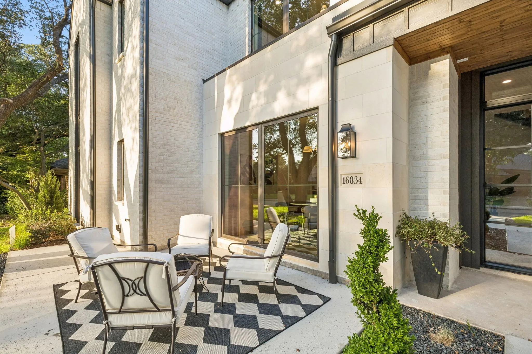 Courtyard concrete patio