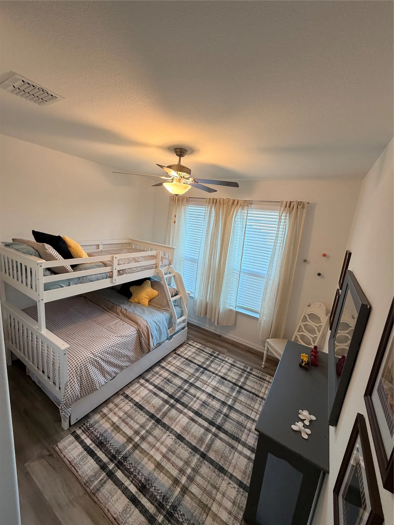 Single Family Residence For Rent in Denton County , 3120 Riddler Way, Little Elm, Texas 75068, 4 Bedroom, 3 Bathroom, 2 Garage spaces, 2,500 Sqft, built in 2022, mls#21346305, Real Estate Agent in Little Elm, Homes For Rent in Denton county, Homes For Rent in Little Elm, Realtor in Little Elm Texas, Real Estate Brokerage Independent Realty Texas, Luminita Cordes Realtor