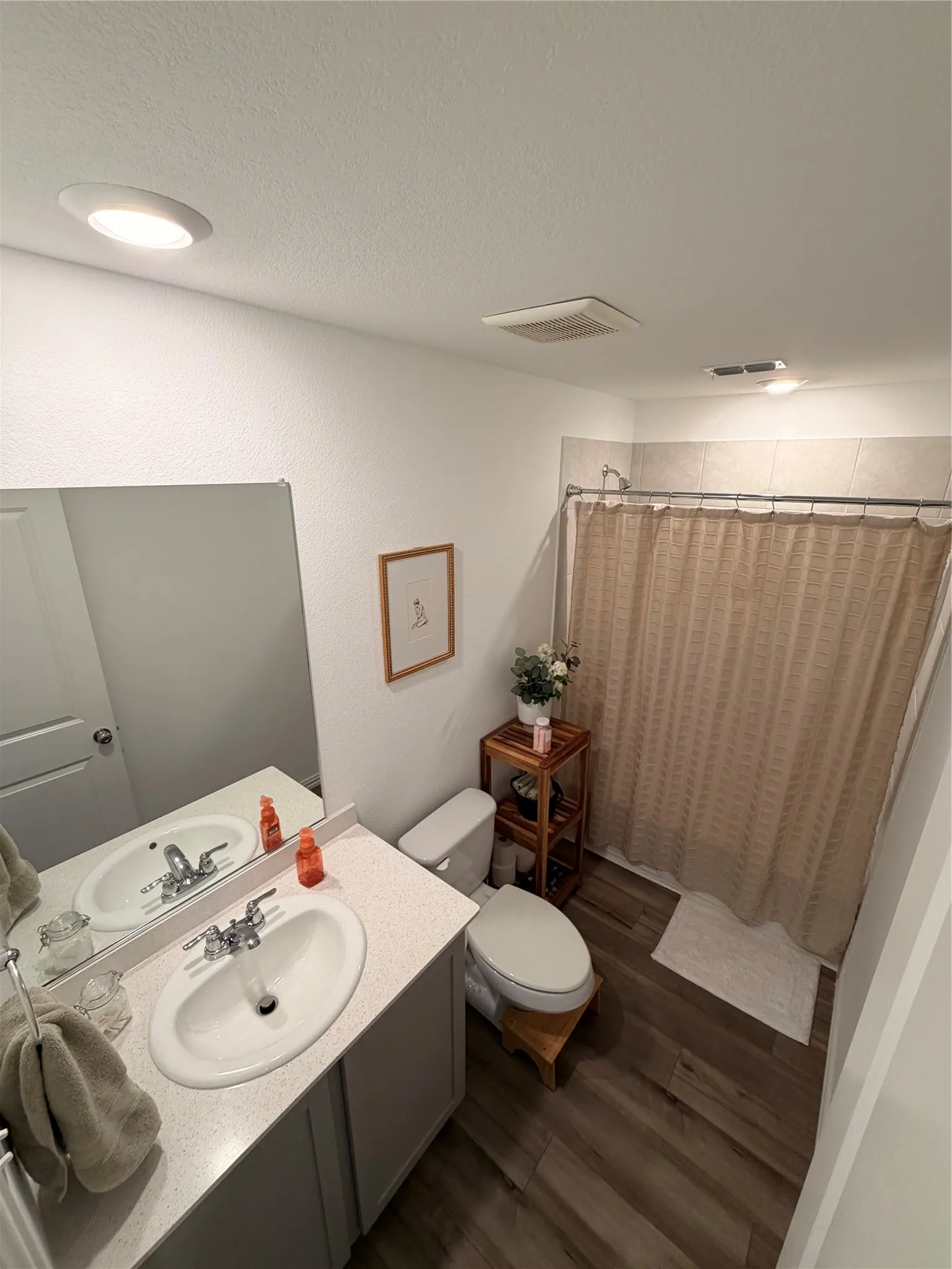 Single Family Residence For Rent in Denton County , 3120 Riddler Way, Little Elm, Texas 75068, 4 Bedroom, 3 Bathroom, 2 Garage spaces, 2,500 Sqft, built in 2022, mls#21346305, Real Estate Agent in Little Elm, Homes For Rent in Denton county, Homes For Rent in Little Elm, Realtor in Little Elm Texas, Real Estate Brokerage Independent Realty Texas, Luminita Cordes Realtor