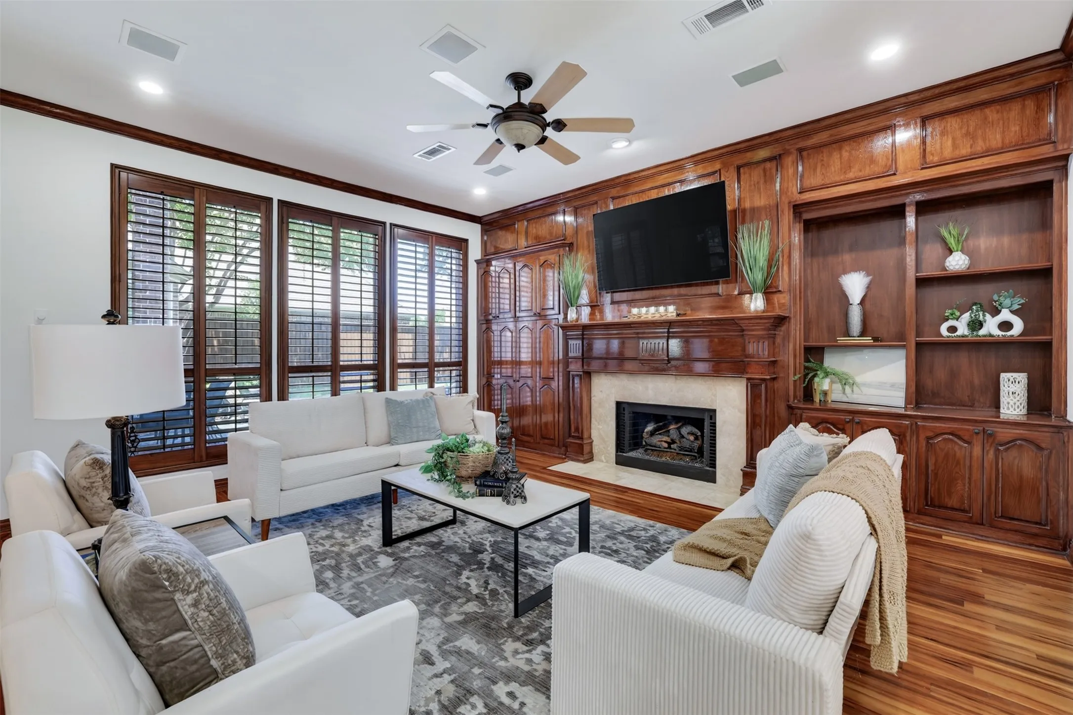 Single Family Residence For Sale in Dallas County , 414 Downing Drive, Coppell, Texas 75019, 4 Bedroom, 3 Bathroom, 3 Garage spaces, 3,855 Sqft, built in 1994, mls#21345946, Real Estate Agent in Coppell, Homes For Sale in Dallas county, Homes For Sale in Coppell, Realtor in Coppell Texas, Real Estate Brokerage Independent Realty Texas, Luminita Cordes Realtor