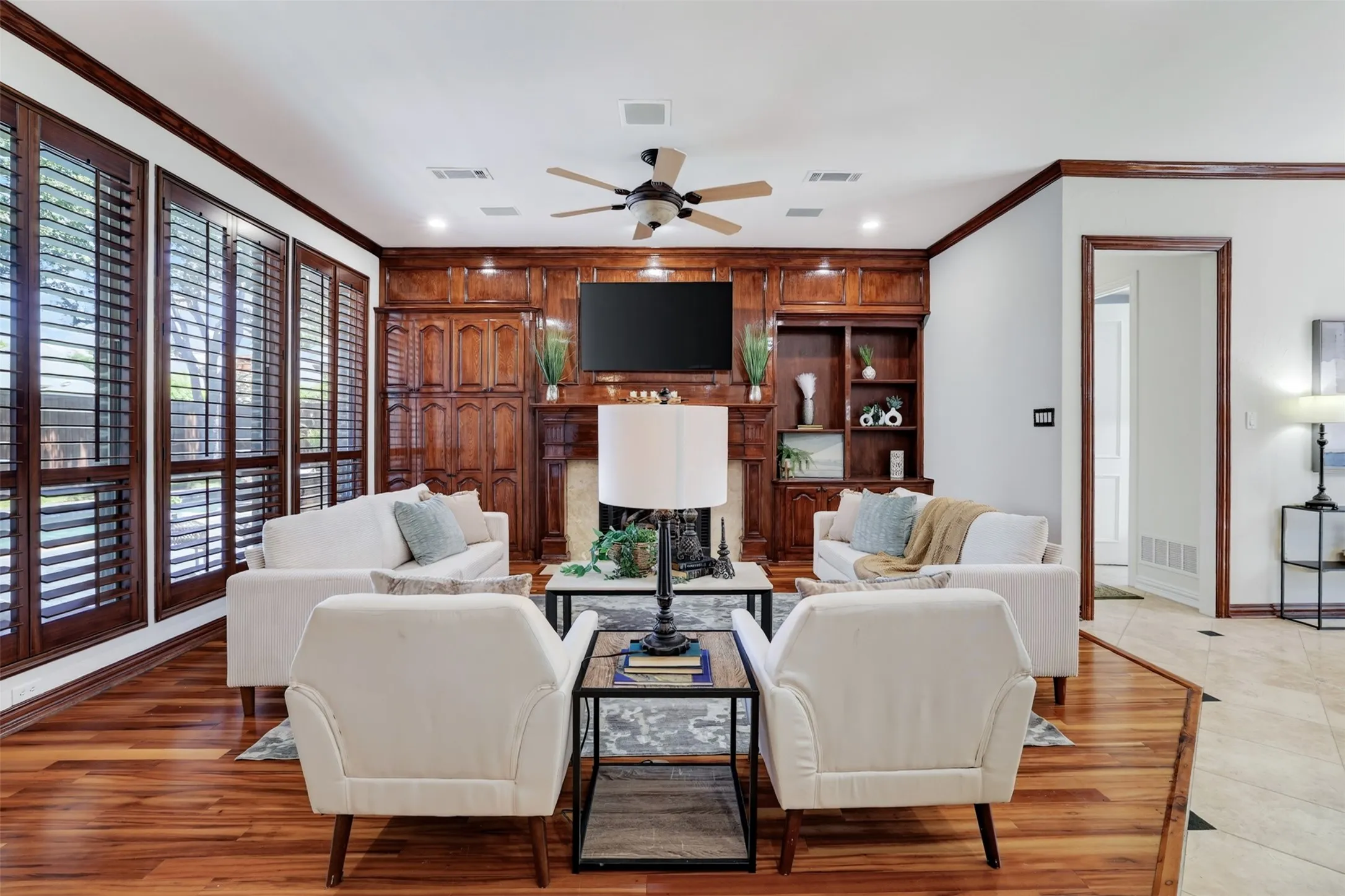 Single Family Residence For Sale in Dallas County , 414 Downing Drive, Coppell, Texas 75019, 4 Bedroom, 3 Bathroom, 3 Garage spaces, 3,855 Sqft, built in 1994, mls#21345946, Real Estate Agent in Coppell, Homes For Sale in Dallas county, Homes For Sale in Coppell, Realtor in Coppell Texas, Real Estate Brokerage Independent Realty Texas, Luminita Cordes Realtor