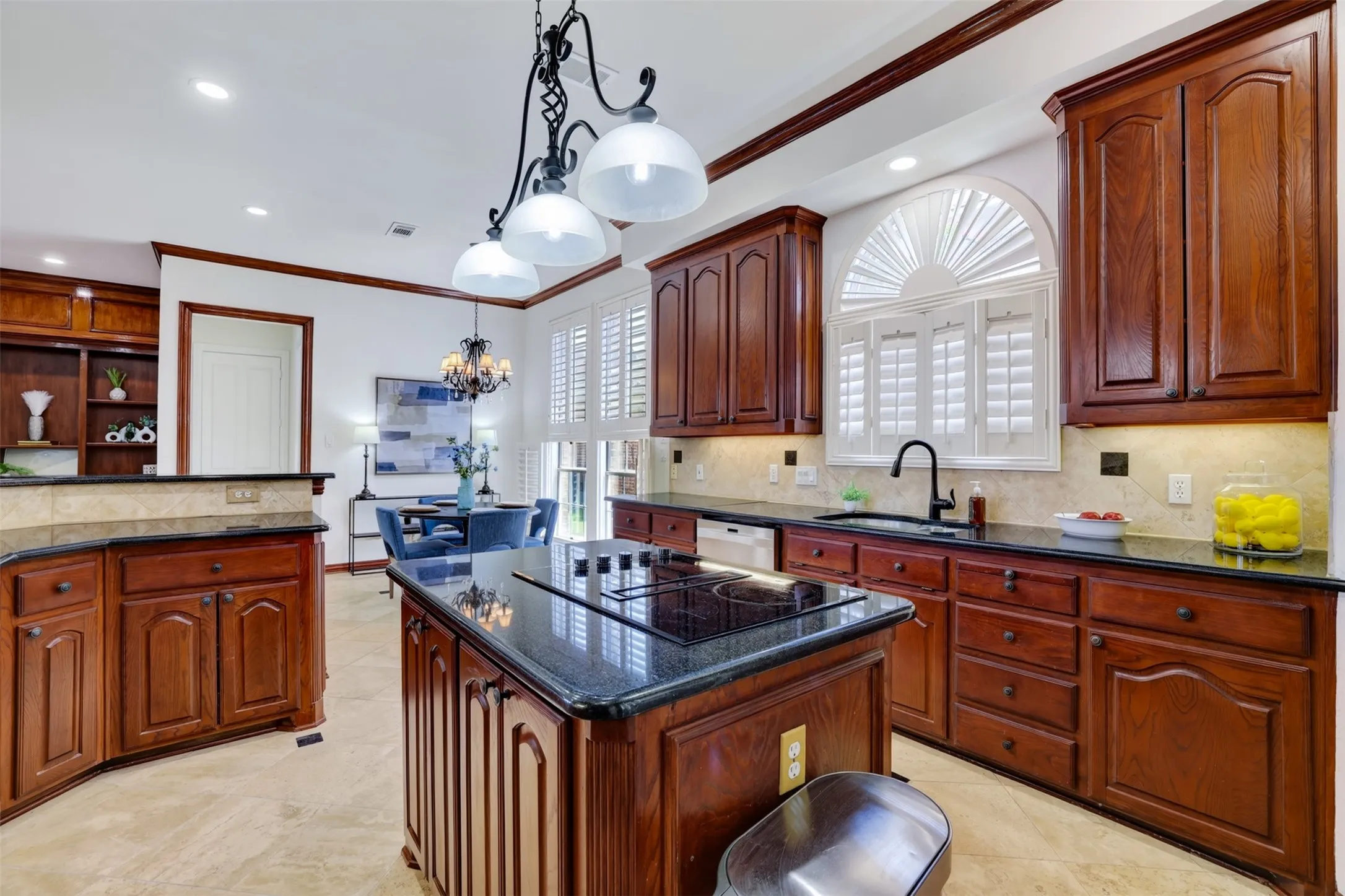 Single Family Residence For Sale in Dallas County , 414 Downing Drive, Coppell, Texas 75019, 4 Bedroom, 3 Bathroom, 3 Garage spaces, 3,855 Sqft, built in 1994, mls#21345946, Real Estate Agent in Coppell, Homes For Sale in Dallas county, Homes For Sale in Coppell, Realtor in Coppell Texas, Real Estate Brokerage Independent Realty Texas, Luminita Cordes Realtor