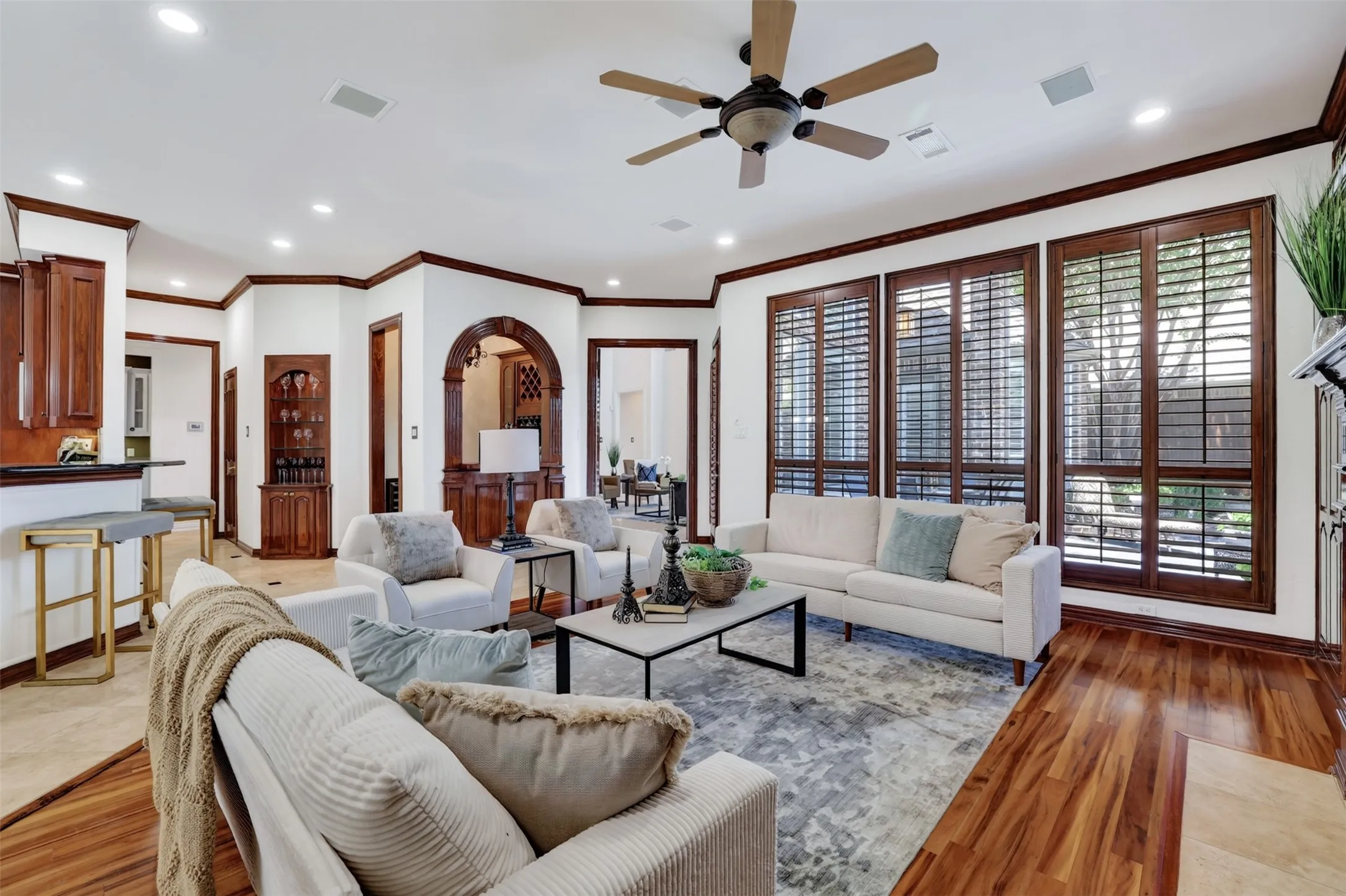 Single Family Residence For Sale in Dallas County , 414 Downing Drive, Coppell, Texas 75019, 4 Bedroom, 3 Bathroom, 3 Garage spaces, 3,855 Sqft, built in 1994, mls#21345946, Real Estate Agent in Coppell, Homes For Sale in Dallas county, Homes For Sale in Coppell, Realtor in Coppell Texas, Real Estate Brokerage Independent Realty Texas, Luminita Cordes Realtor