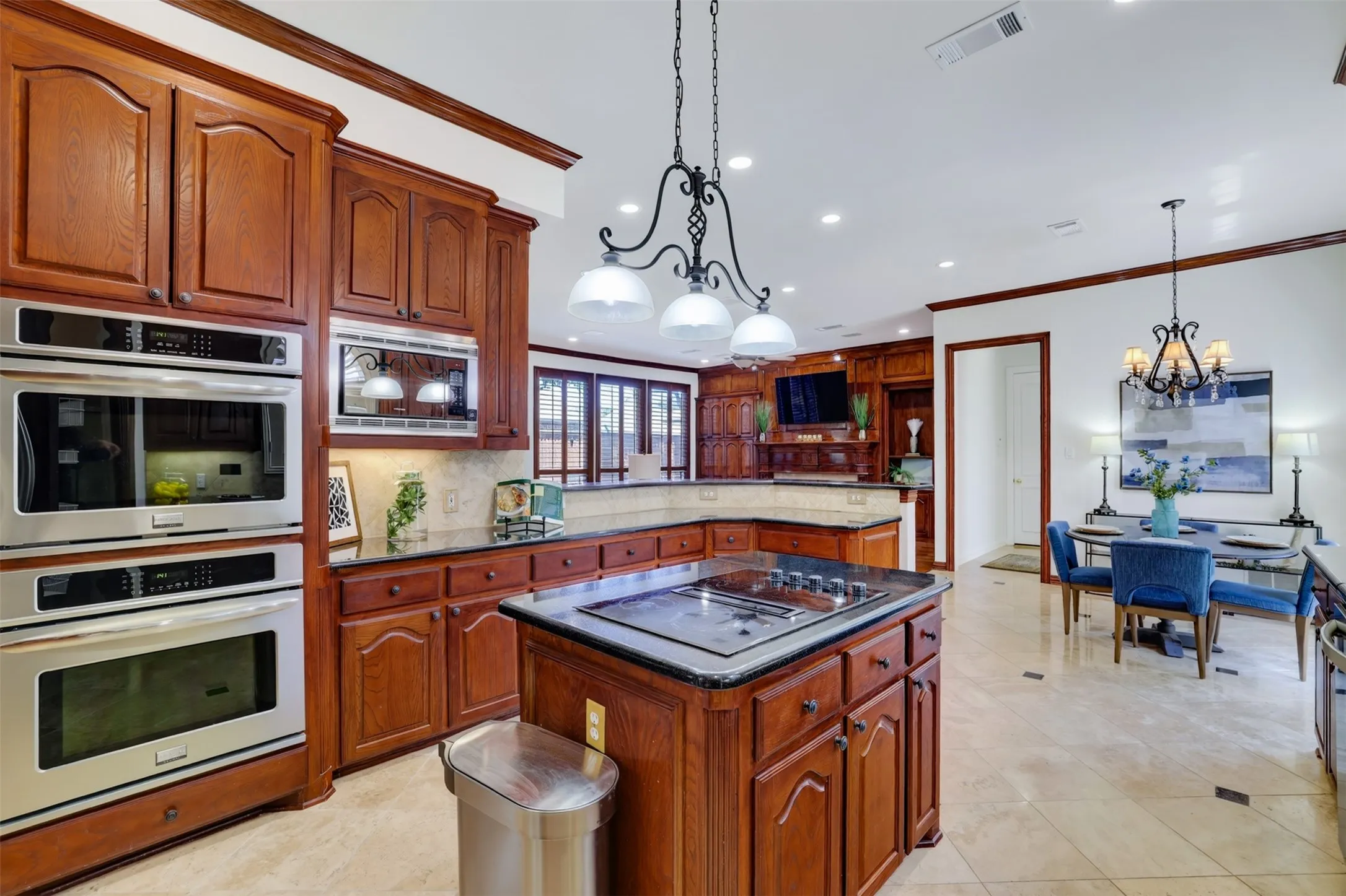Single Family Residence For Sale in Dallas County , 414 Downing Drive, Coppell, Texas 75019, 4 Bedroom, 3 Bathroom, 3 Garage spaces, 3,855 Sqft, built in 1994, mls#21345946, Real Estate Agent in Coppell, Homes For Sale in Dallas county, Homes For Sale in Coppell, Realtor in Coppell Texas, Real Estate Brokerage Independent Realty Texas, Luminita Cordes Realtor