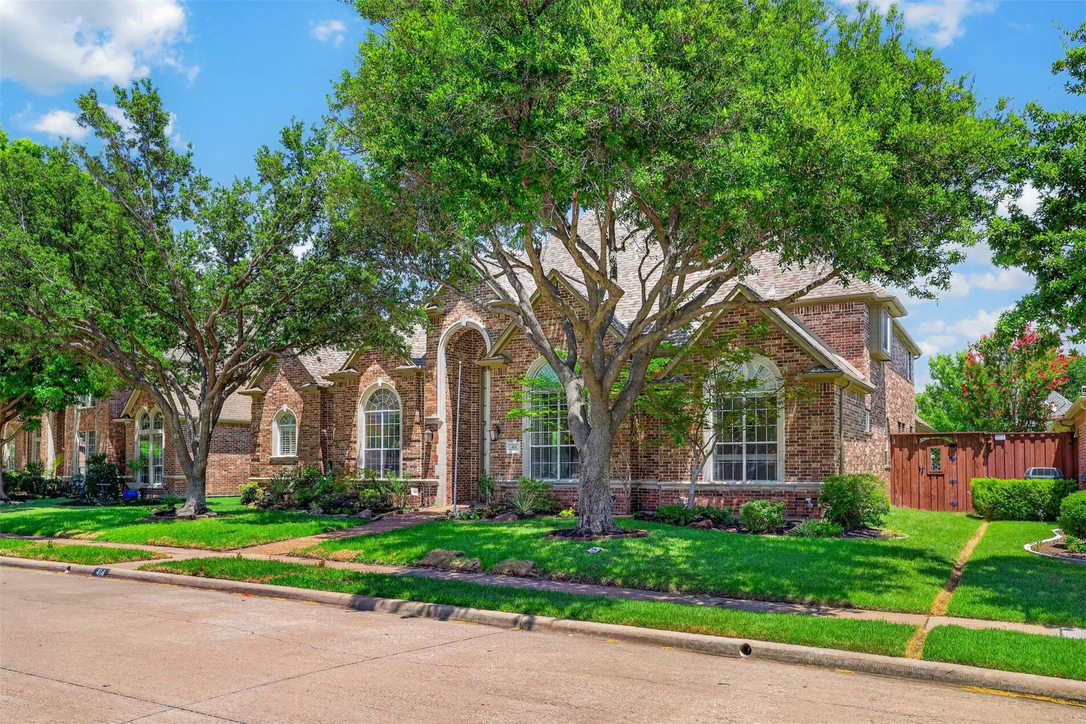 Single Family Residence For Sale in Dallas County , 414 Downing Drive, Coppell, Texas 75019, 4 Bedroom, 3 Bathroom, 3 Garage spaces, 3,855 Sqft, built in 1994, mls#21345946, Real Estate Agent in Coppell, Homes For Sale in Dallas county, Homes For Sale in Coppell, Realtor in Coppell Texas, Real Estate Brokerage Independent Realty Texas, Luminita Cordes Realtor