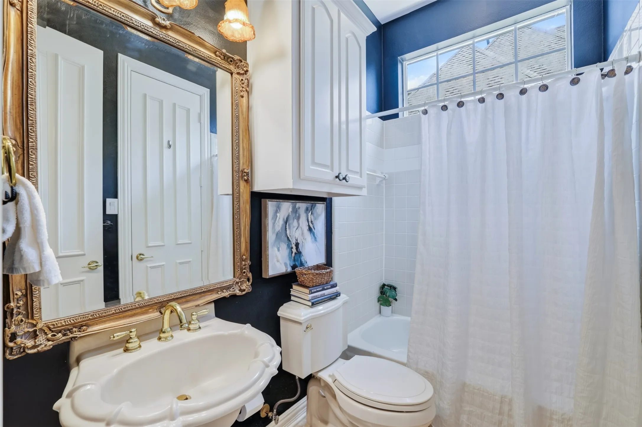 Single Family Residence For Sale in Dallas County , 414 Downing Drive, Coppell, Texas 75019, 4 Bedroom, 3 Bathroom, 3 Garage spaces, 3,855 Sqft, built in 1994, mls#21345946, Real Estate Agent in Coppell, Homes For Sale in Dallas county, Homes For Sale in Coppell, Realtor in Coppell Texas, Real Estate Brokerage Independent Realty Texas, Luminita Cordes Realtor