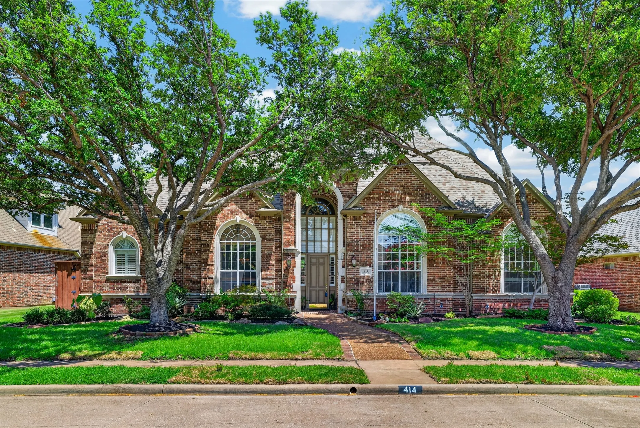 Single Family Residence For Sale in Dallas County , 414 Downing Drive, Coppell, Texas 75019, 4 Bedroom, 3 Bathroom, 3 Garage spaces, 3,855 Sqft, built in 1994, mls#21345946, Real Estate Agent in Coppell, Homes For Sale in Dallas county, Homes For Sale in Coppell, Realtor in Coppell Texas, Real Estate Brokerage Independent Realty Texas, Luminita Cordes Realtor
