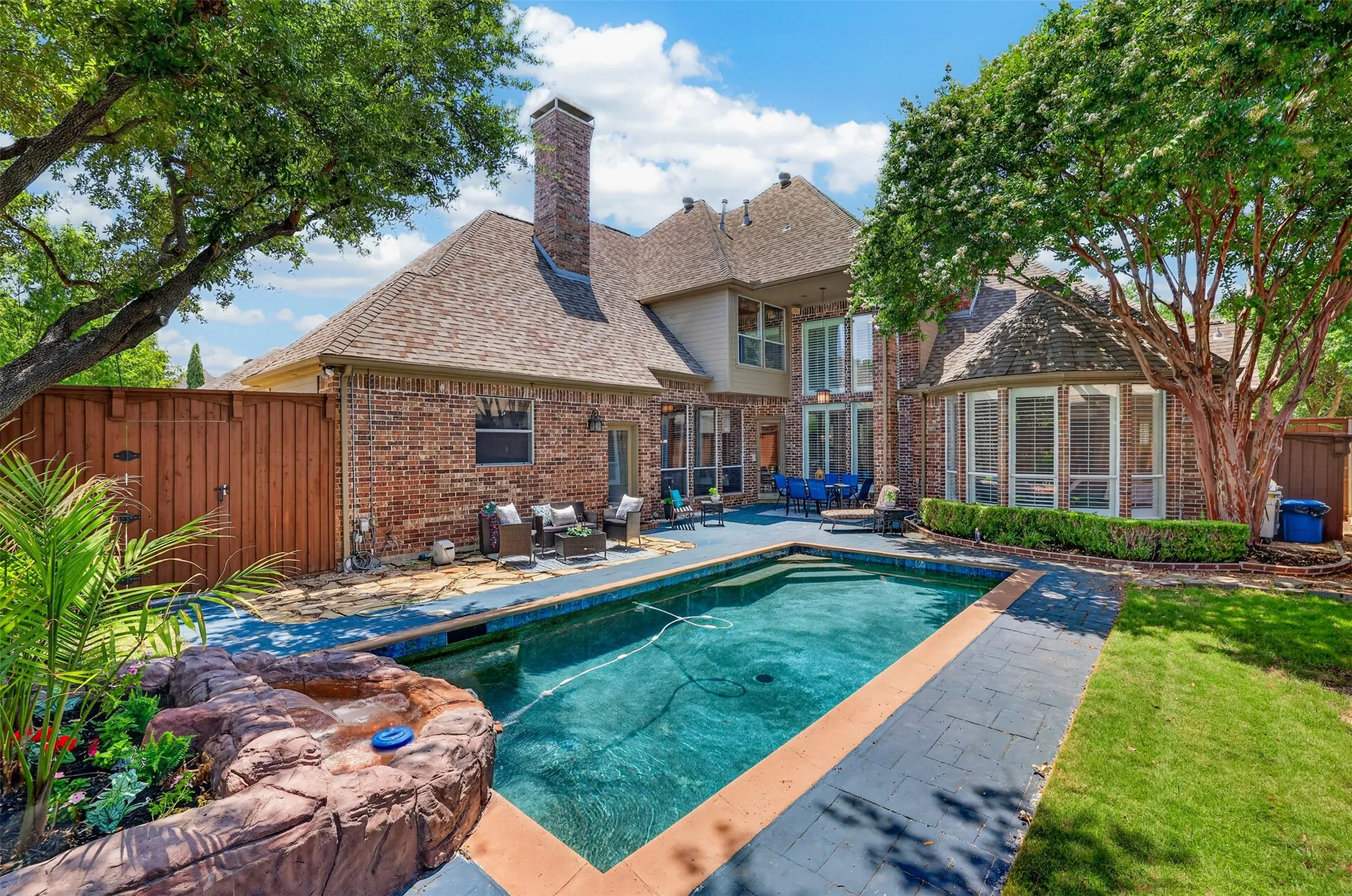Single Family Residence For Sale in Dallas County , 414 Downing Drive, Coppell, Texas 75019, 4 Bedroom, 3 Bathroom, 3 Garage spaces, 3,855 Sqft, built in 1994, mls#21345946, Real Estate Agent in Coppell, Homes For Sale in Dallas county, Homes For Sale in Coppell, Realtor in Coppell Texas, Real Estate Brokerage Independent Realty Texas, Luminita Cordes Realtor