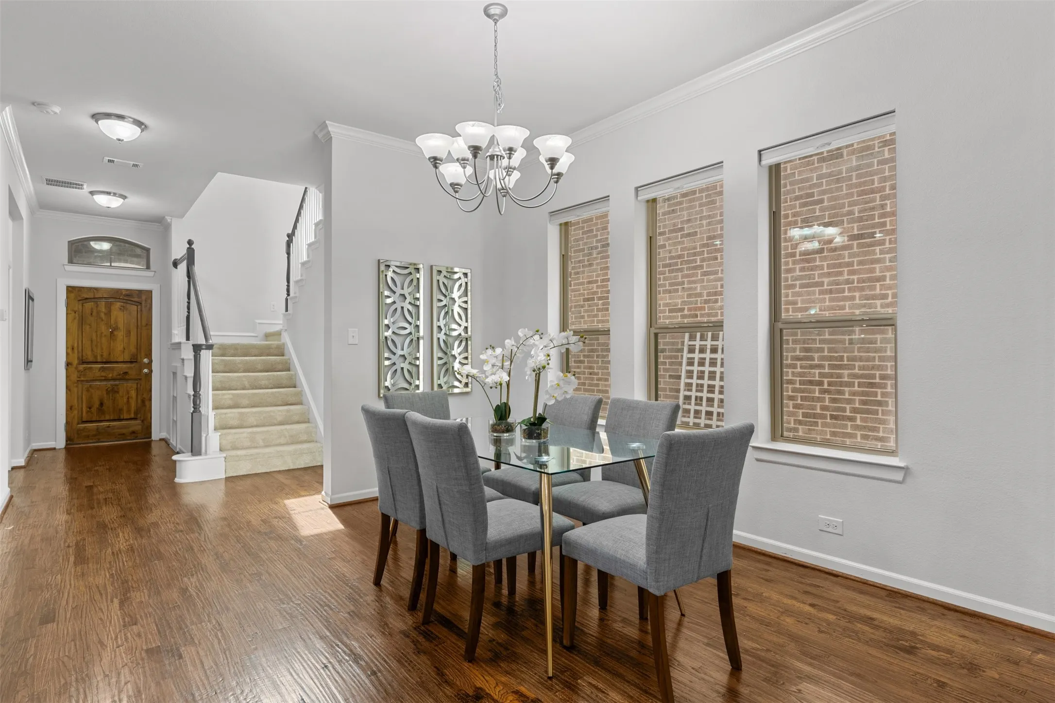 Single Family Residence For Sale in Dallas County , 6681 Escena Boulevard, Irving, Texas 75039, 3 Bedroom, 3 Bathroom, 2 Garage spaces, 2,714 Sqft, built in 2013, mls#21344884, Real Estate Agent in Irving, Homes For Sale in Dallas county, Homes For Sale in Irving, Realtor in Irving Texas, Real Estate Brokerage Independent Realty Texas, Luminita Cordes Realtor
