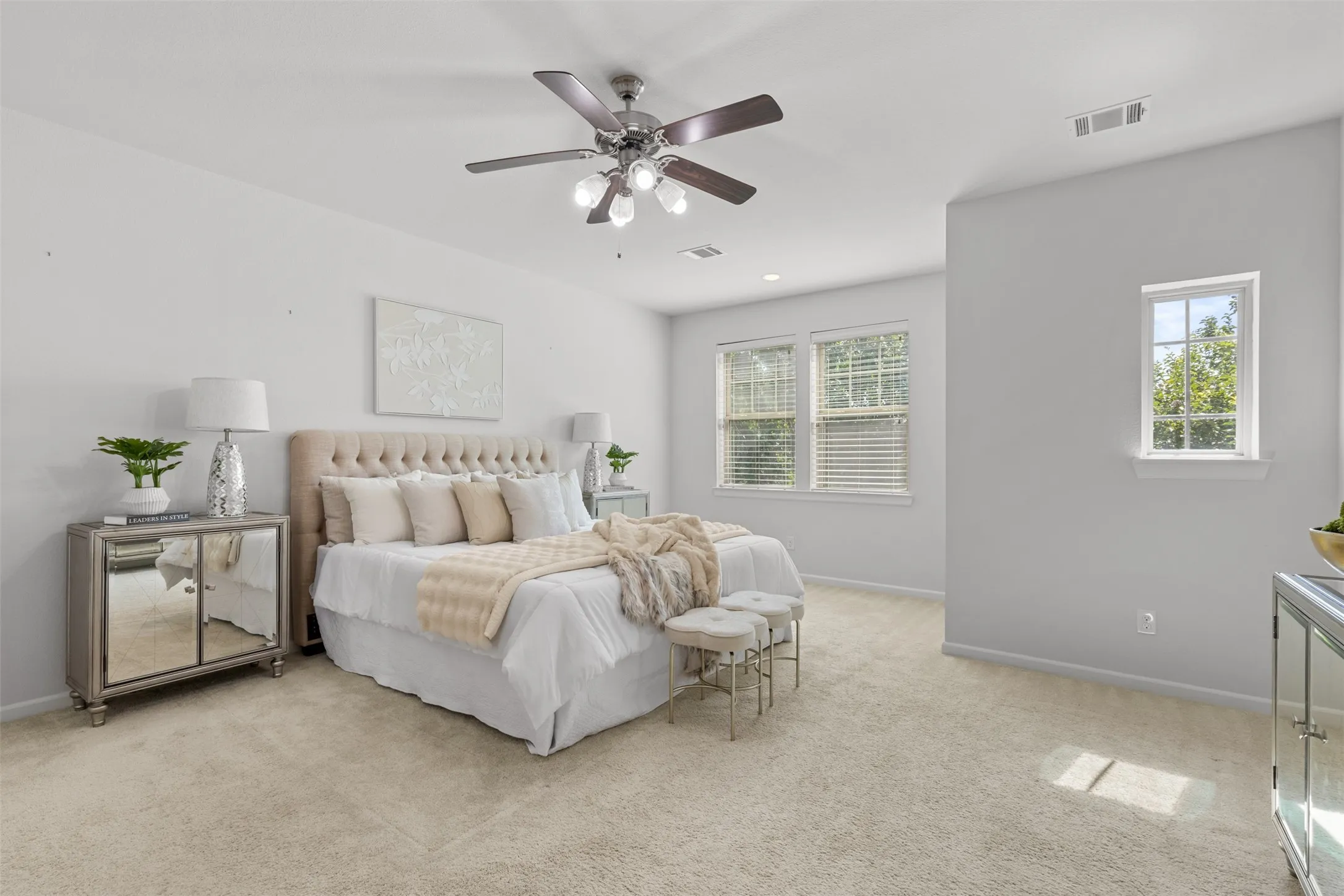Single Family Residence For Sale in Dallas County , 6681 Escena Boulevard, Irving, Texas 75039, 3 Bedroom, 3 Bathroom, 2 Garage spaces, 2,714 Sqft, built in 2013, mls#21344884, Real Estate Agent in Irving, Homes For Sale in Dallas county, Homes For Sale in Irving, Realtor in Irving Texas, Real Estate Brokerage Independent Realty Texas, Luminita Cordes Realtor