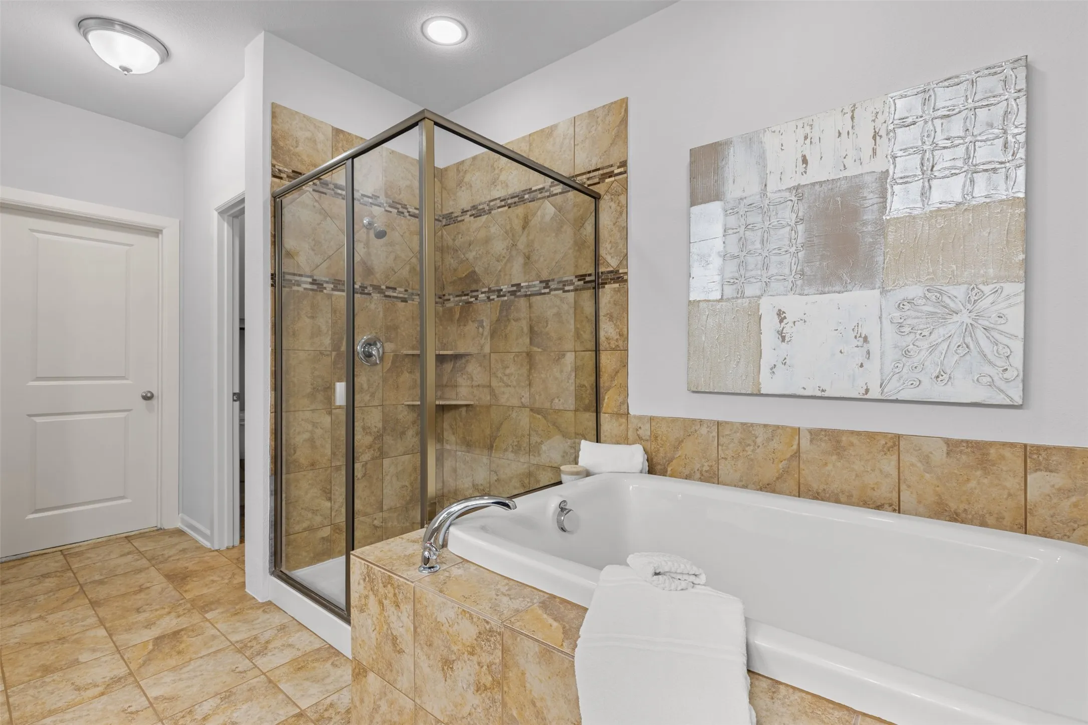 Single Family Residence For Sale in Dallas County , 6681 Escena Boulevard, Irving, Texas 75039, 3 Bedroom, 3 Bathroom, 2 Garage spaces, 2,714 Sqft, built in 2013, mls#21344884, Real Estate Agent in Irving, Homes For Sale in Dallas county, Homes For Sale in Irving, Realtor in Irving Texas, Real Estate Brokerage Independent Realty Texas, Luminita Cordes Realtor