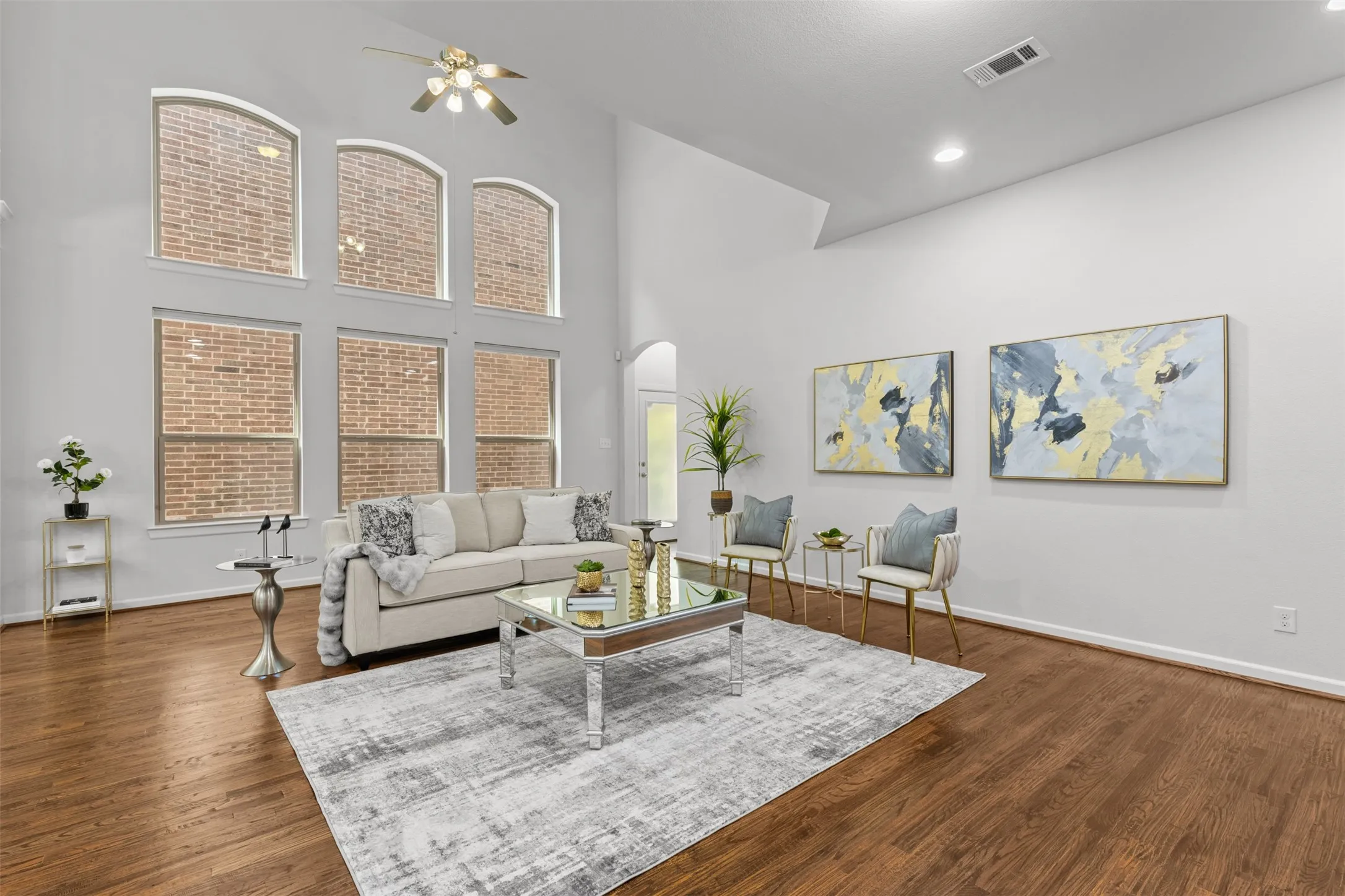 Single Family Residence For Sale in Dallas County , 6681 Escena Boulevard, Irving, Texas 75039, 3 Bedroom, 3 Bathroom, 2 Garage spaces, 2,714 Sqft, built in 2013, mls#21344884, Real Estate Agent in Irving, Homes For Sale in Dallas county, Homes For Sale in Irving, Realtor in Irving Texas, Real Estate Brokerage Independent Realty Texas, Luminita Cordes Realtor
