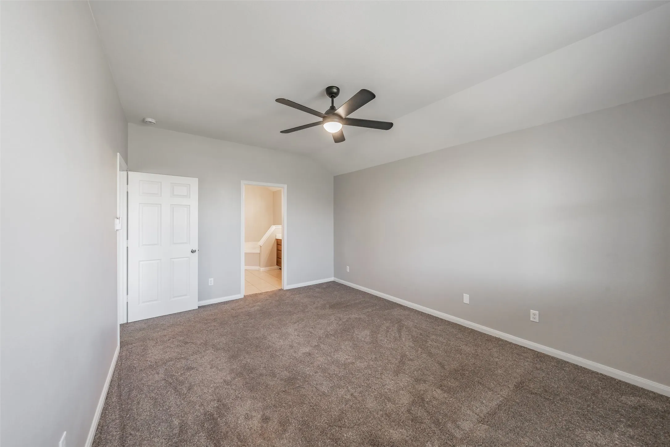 Single Family Residence For Sale in Hunt County , 3304 Overstreet Lane, Royse City, Texas 75189, 3 Bedroom, 2 Bathroom, 2 Garage spaces, 1,489 Sqft, built in 2012, mls#21345784, Real Estate Agent in Royse City, Homes For Sale in Hunt county, Homes For Sale in Royse City, Realtor in Royse City Texas, Real Estate Brokerage Independent Realty Texas, Luminita Cordes Realtor
