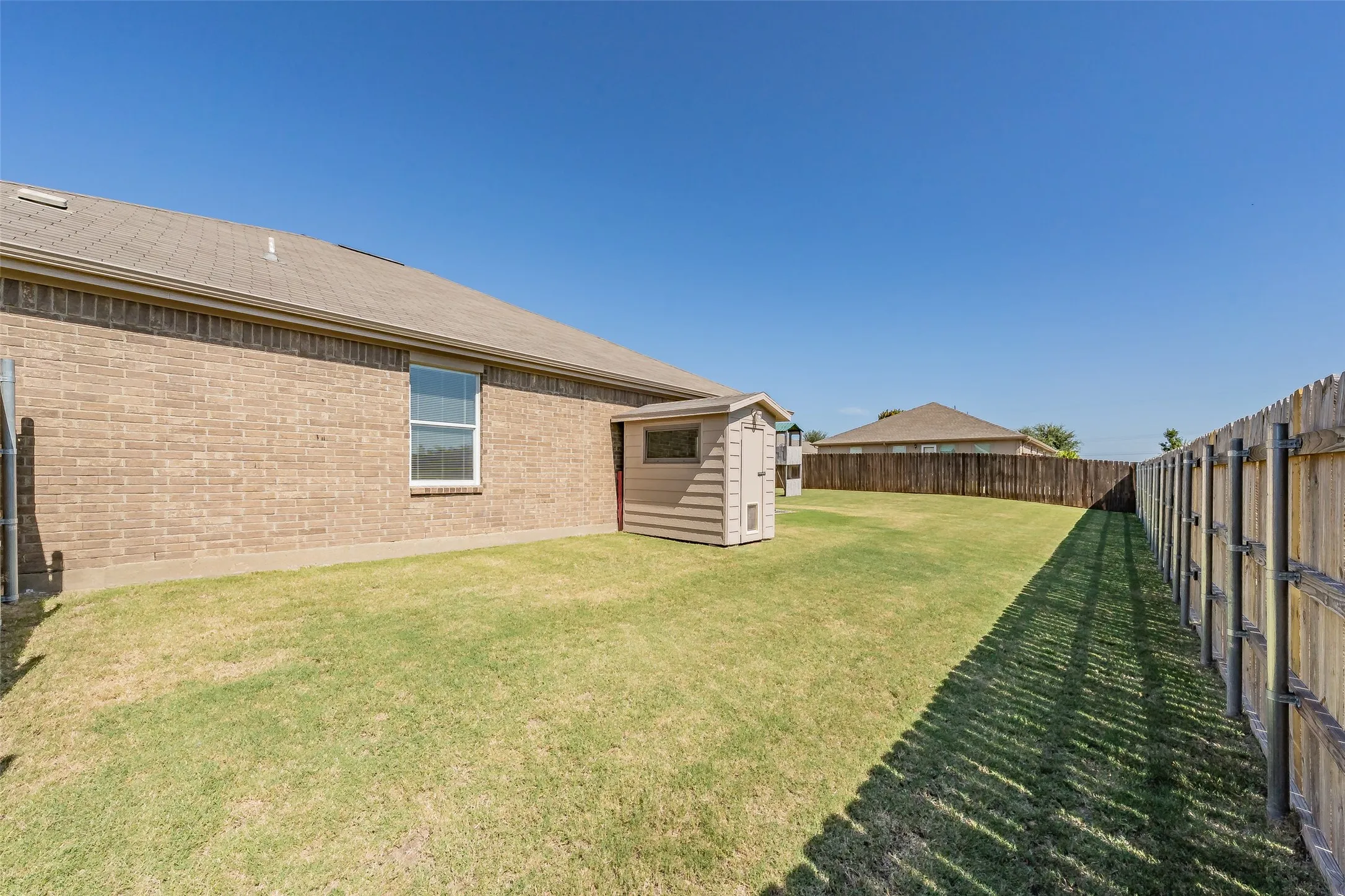 Single Family Residence For Sale in Hunt County , 3304 Overstreet Lane, Royse City, Texas 75189, 3 Bedroom, 2 Bathroom, 2 Garage spaces, 1,489 Sqft, built in 2012, mls#21345784, Real Estate Agent in Royse City, Homes For Sale in Hunt county, Homes For Sale in Royse City, Realtor in Royse City Texas, Real Estate Brokerage Independent Realty Texas, Luminita Cordes Realtor