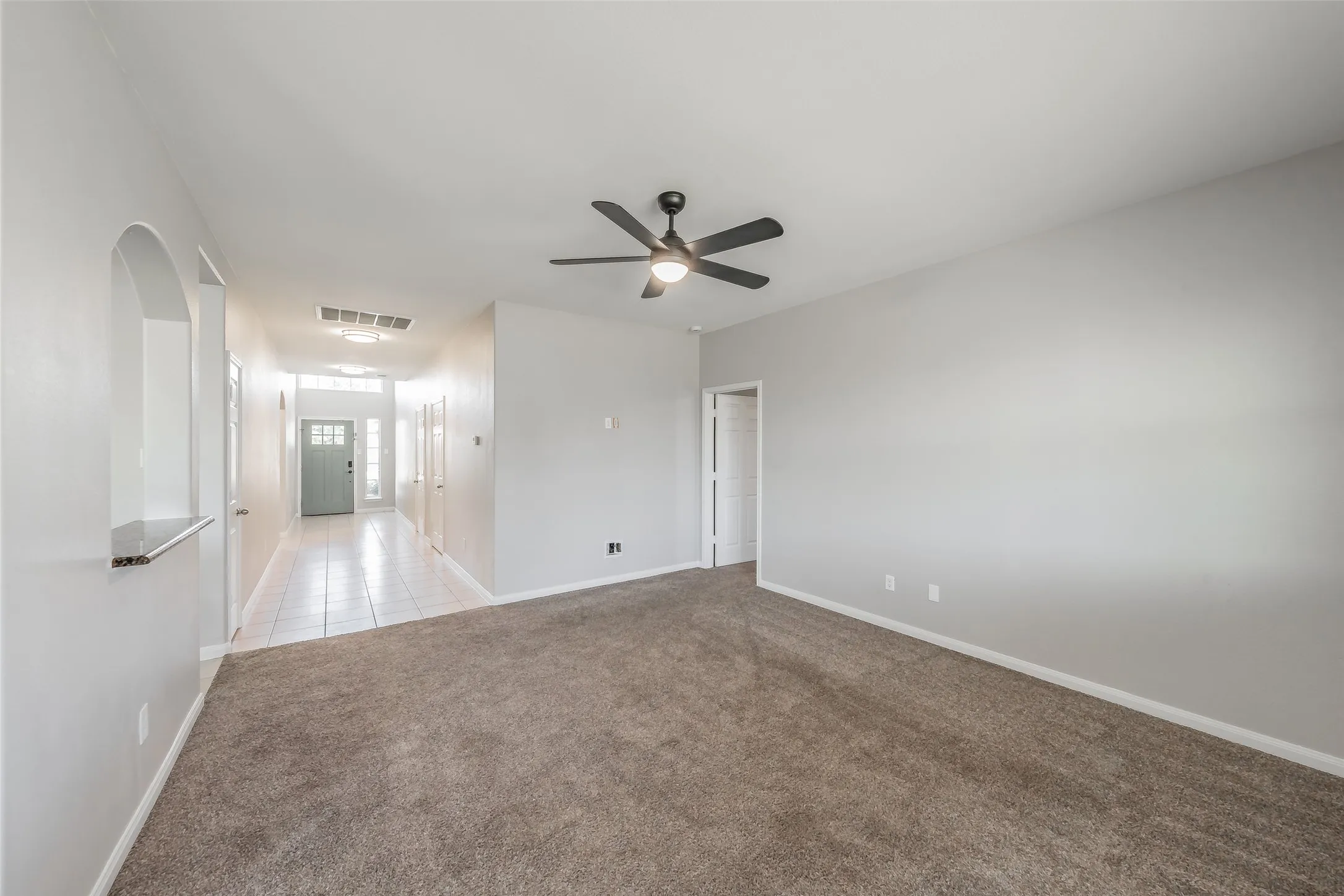 Single Family Residence For Sale in Hunt County , 3304 Overstreet Lane, Royse City, Texas 75189, 3 Bedroom, 2 Bathroom, 2 Garage spaces, 1,489 Sqft, built in 2012, mls#21345784, Real Estate Agent in Royse City, Homes For Sale in Hunt county, Homes For Sale in Royse City, Realtor in Royse City Texas, Real Estate Brokerage Independent Realty Texas, Luminita Cordes Realtor