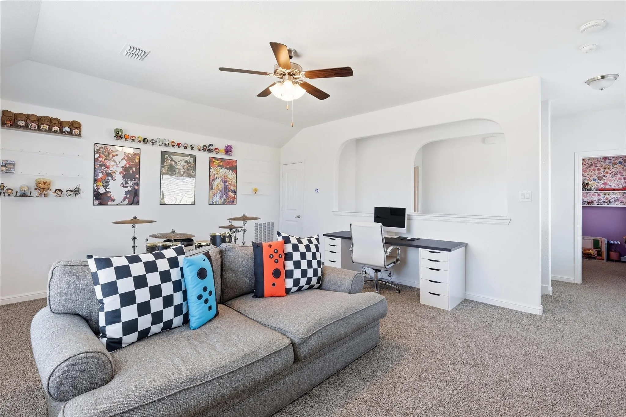 Single Family Residence For Sale in Tarrant County , 9125 Edenberry Lane, Fort Worth, Texas 76179, 4 Bedroom, 3 Bathroom, 2 Garage spaces, 2,670 Sqft, built in 2018, mls#21346291, Real Estate Agent in Fort Worth, Homes For Sale in Tarrant county, Homes For Sale in Fort Worth, Realtor in Fort Worth Texas, Real Estate Brokerage Independent Realty Texas, Luminita Cordes Realtor