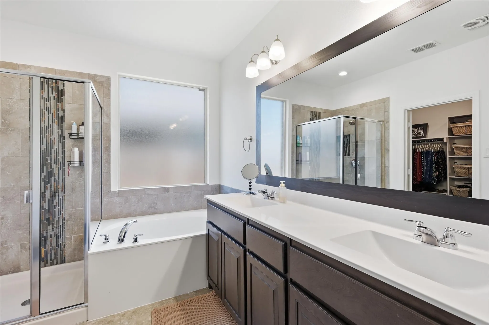 Single Family Residence For Sale in Tarrant County , 9125 Edenberry Lane, Fort Worth, Texas 76179, 4 Bedroom, 3 Bathroom, 2 Garage spaces, 2,670 Sqft, built in 2018, mls#21346291, Real Estate Agent in Fort Worth, Homes For Sale in Tarrant county, Homes For Sale in Fort Worth, Realtor in Fort Worth Texas, Real Estate Brokerage Independent Realty Texas, Luminita Cordes Realtor