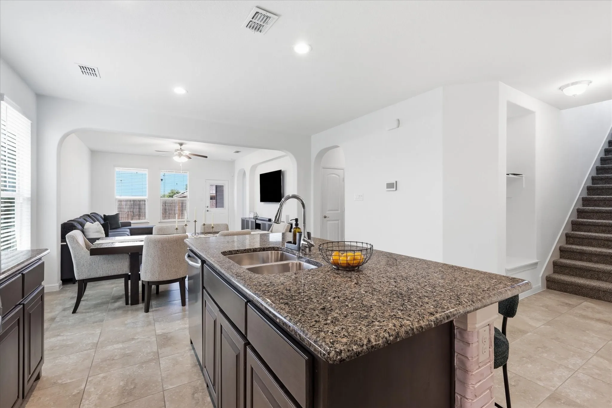 Single Family Residence For Sale in Tarrant County , 9125 Edenberry Lane, Fort Worth, Texas 76179, 4 Bedroom, 3 Bathroom, 2 Garage spaces, 2,670 Sqft, built in 2018, mls#21346291, Real Estate Agent in Fort Worth, Homes For Sale in Tarrant county, Homes For Sale in Fort Worth, Realtor in Fort Worth Texas, Real Estate Brokerage Independent Realty Texas, Luminita Cordes Realtor