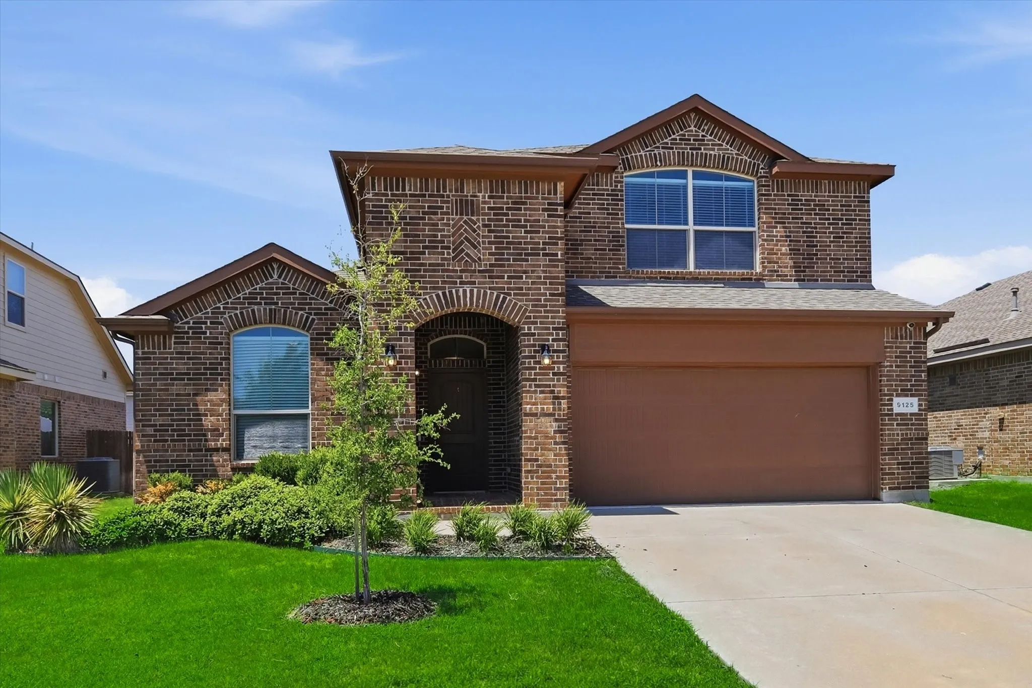 Single Family Residence For Sale in Tarrant County , 9125 Edenberry Lane, Fort Worth, Texas 76179, 4 Bedroom, 3 Bathroom, 2 Garage spaces, 2,670 Sqft, built in 2018, mls#21346291, Real Estate Agent in Fort Worth, Homes For Sale in Tarrant county, Homes For Sale in Fort Worth, Realtor in Fort Worth Texas, Real Estate Brokerage Independent Realty Texas, Luminita Cordes Realtor