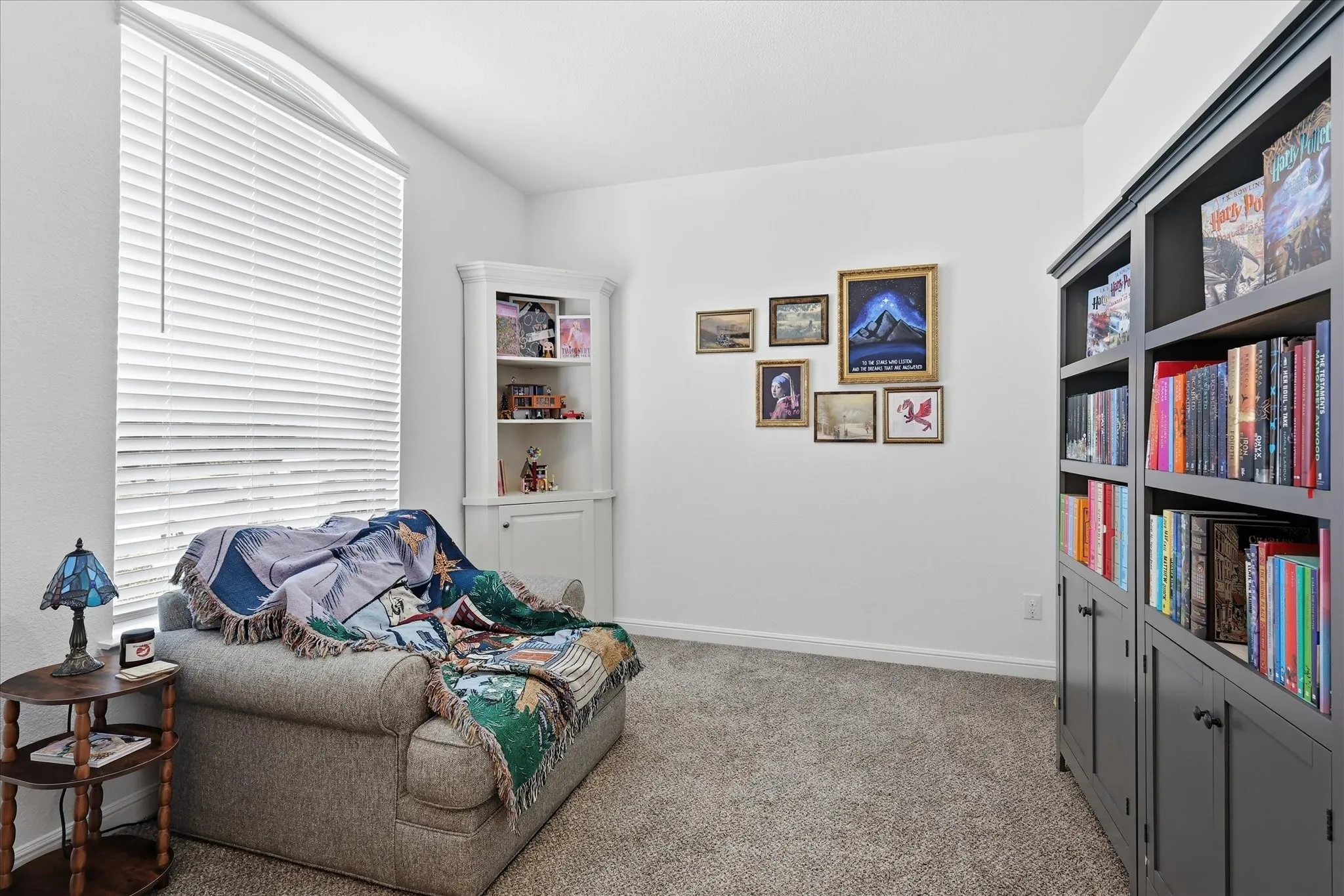Single Family Residence For Sale in Tarrant County , 9125 Edenberry Lane, Fort Worth, Texas 76179, 4 Bedroom, 3 Bathroom, 2 Garage spaces, 2,670 Sqft, built in 2018, mls#21346291, Real Estate Agent in Fort Worth, Homes For Sale in Tarrant county, Homes For Sale in Fort Worth, Realtor in Fort Worth Texas, Real Estate Brokerage Independent Realty Texas, Luminita Cordes Realtor