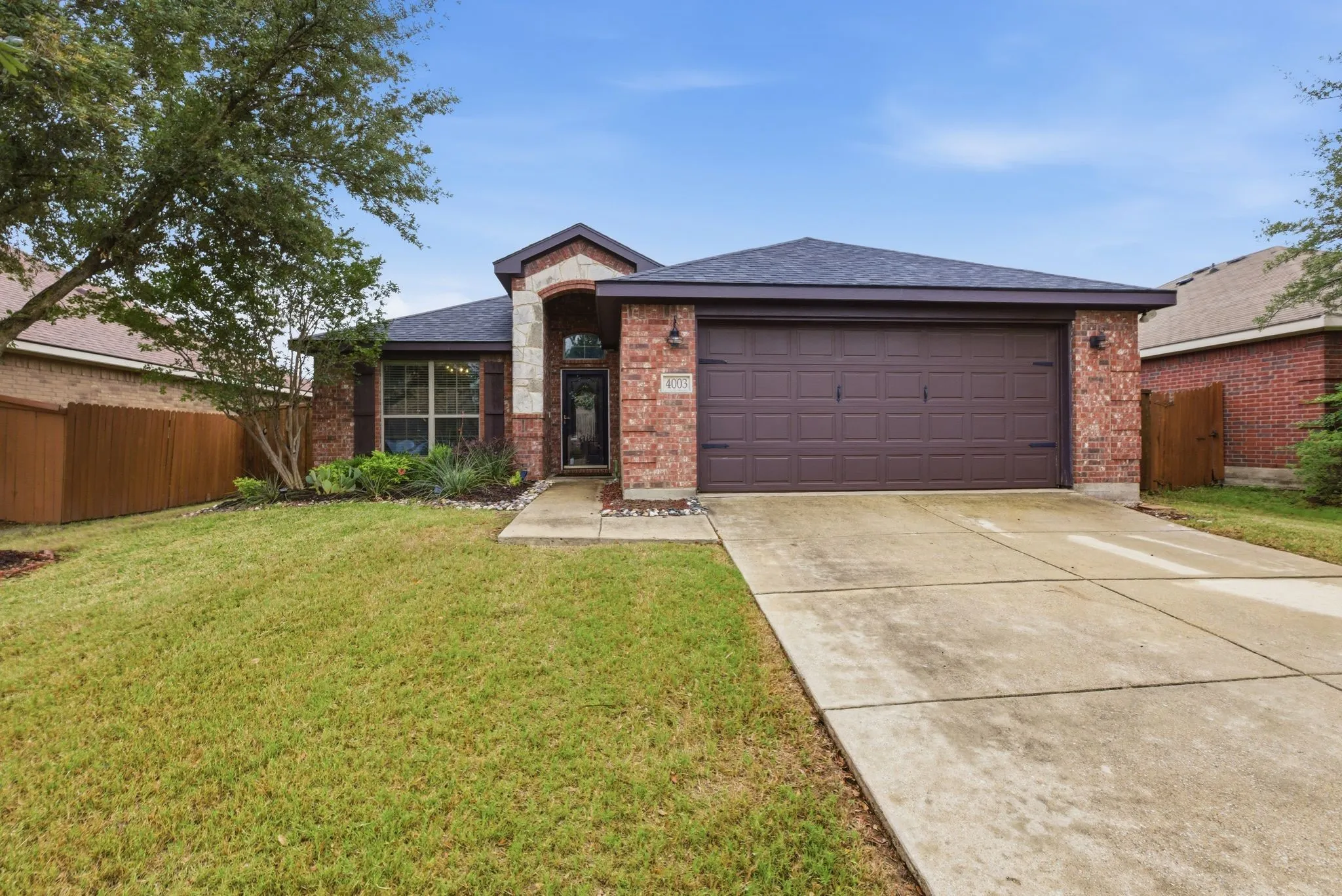 Single Family Residence For Sale in Kaufman County , 4003 Gabi Avenue, Heartland, Texas 75126, 3 Bedroom, 2 Bathroom, 2 Garage spaces, 1,854 Sqft, built in 2010, mls#21346318, Real Estate Agent in Heartland, Homes For Sale in Kaufman county, Homes For Sale in Heartland, Realtor in Heartland Texas, Real Estate Brokerage Independent Realty Texas, Luminita Cordes Realtor