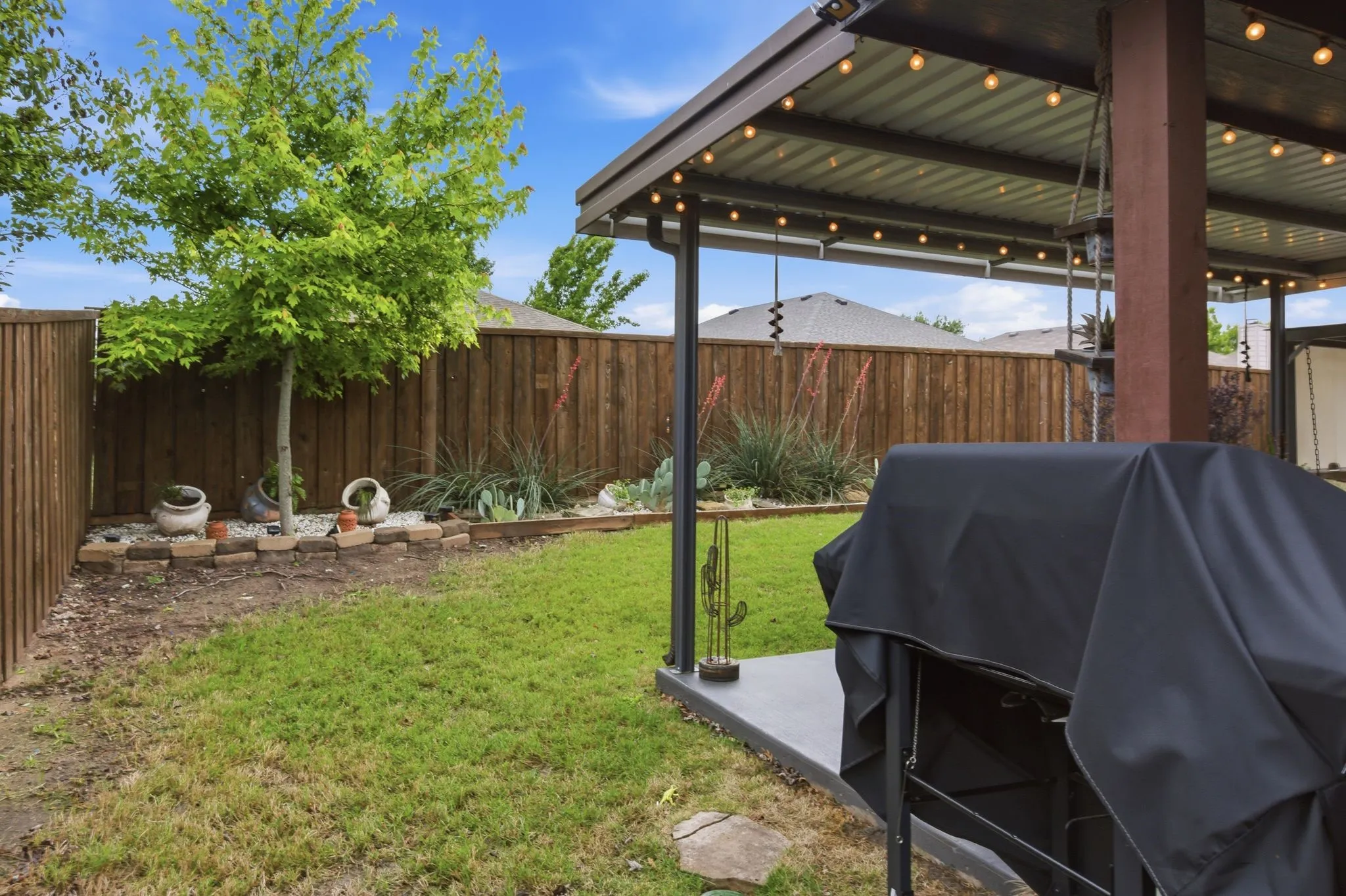 Single Family Residence For Sale in Kaufman County , 4003 Gabi Avenue, Heartland, Texas 75126, 3 Bedroom, 2 Bathroom, 2 Garage spaces, 1,854 Sqft, built in 2010, mls#21346318, Real Estate Agent in Heartland, Homes For Sale in Kaufman county, Homes For Sale in Heartland, Realtor in Heartland Texas, Real Estate Brokerage Independent Realty Texas, Luminita Cordes Realtor