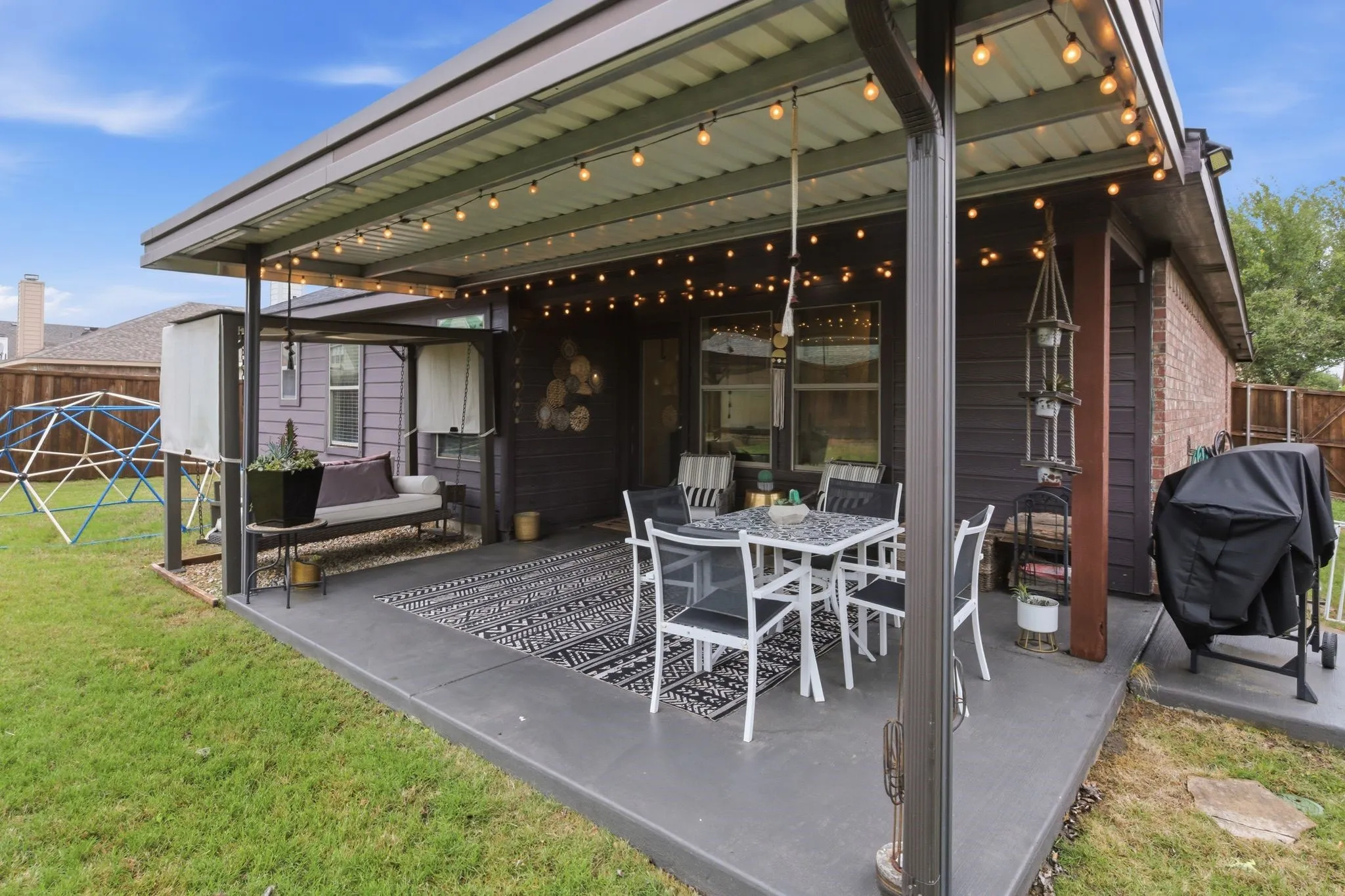 Single Family Residence For Sale in Kaufman County , 4003 Gabi Avenue, Heartland, Texas 75126, 3 Bedroom, 2 Bathroom, 2 Garage spaces, 1,854 Sqft, built in 2010, mls#21346318, Real Estate Agent in Heartland, Homes For Sale in Kaufman county, Homes For Sale in Heartland, Realtor in Heartland Texas, Real Estate Brokerage Independent Realty Texas, Luminita Cordes Realtor