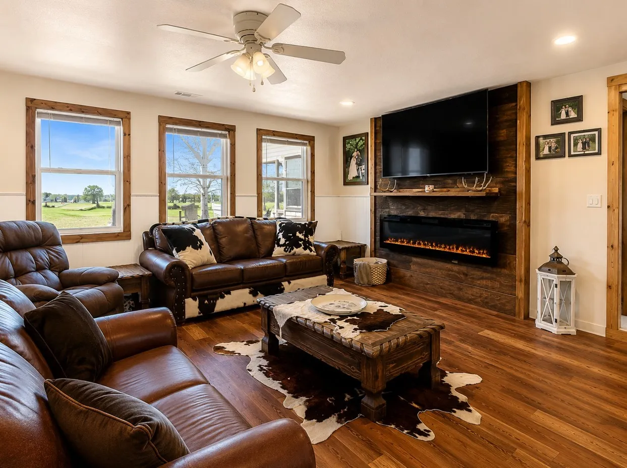 Single Family Residence For Sale in Bosque County , 410 S Cleveland, Meridian, Texas 76665, 5 Bedroom, 3 Bathroom, 2 Garage spaces, 2,054 Sqft, built in 1900, mls#21346321, Real Estate Agent in Meridian, Homes For Sale in Bosque county, Homes For Sale in Meridian, Realtor in Meridian Texas, Real Estate Brokerage Independent Realty Texas, Luminita Cordes Realtor