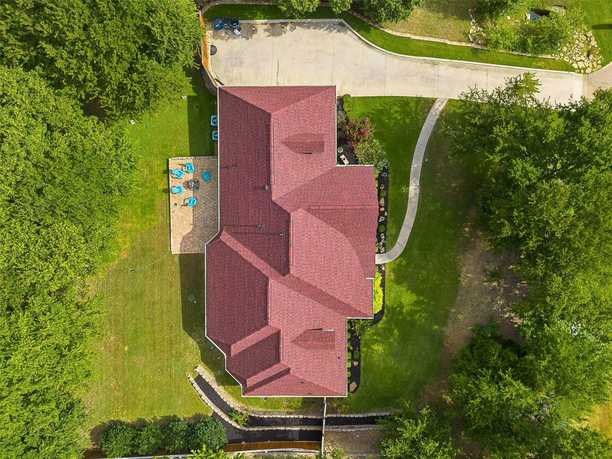 Single Family Residence For Sale in Denton County , 6528 Shoreline Drive, Little Elm, Texas 75068, 4 Bedroom, 2 Bathroom, 3 Garage spaces, 2,366 Sqft, built in 2005, mls#21345251, Real Estate Agent in Little Elm, Homes For Sale in Denton county, Homes For Sale in Little Elm, Realtor in Little Elm Texas, Real Estate Brokerage Independent Realty Texas, Luminita Cordes Realtor