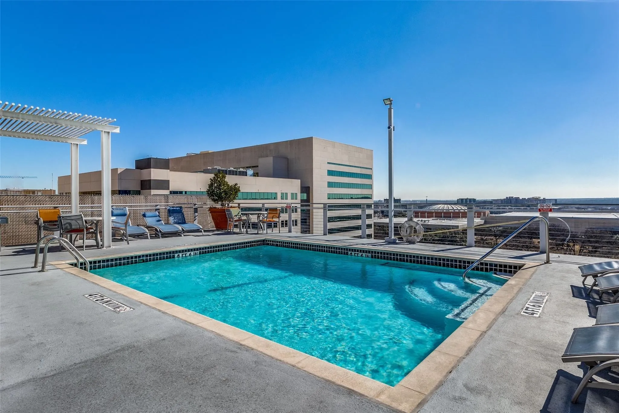 Condominium For Sale in Dallas County , 1122 Jackson Street 522, Dallas, Texas 75202, 2 Bedrooms, 1 Bathroom, 1 Garage spaces, 840 Sqft, built in 1925, Price $225,000, mls#21346323, Real Estate Agent in Dallas, Homes For Sale in Dallas county, Homes For Sale in Dallas, Realtor in Dallas Texas, Real Estate Brokerage Independent Realty Texas, Luminita Cordes Realtor
