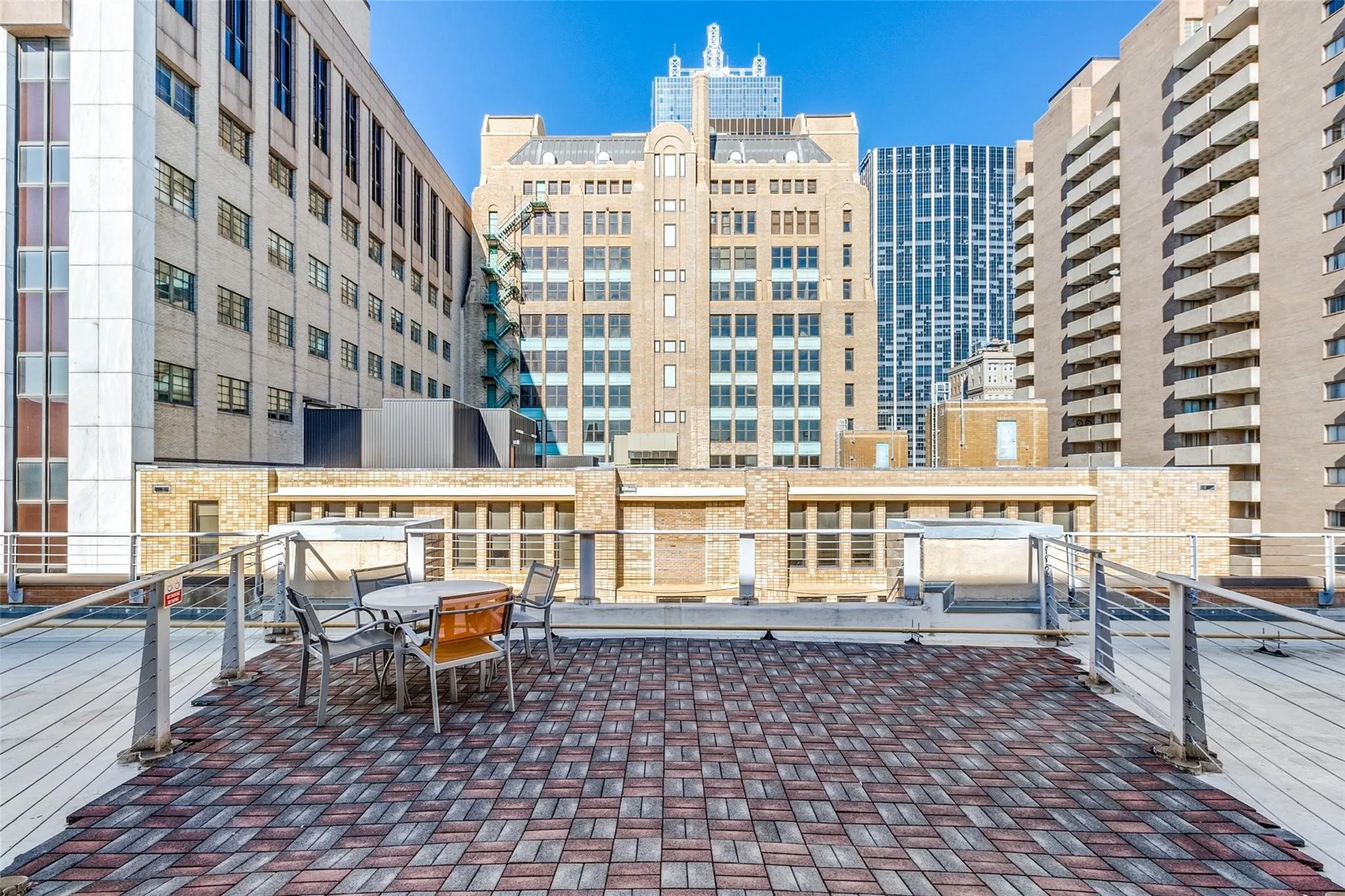 Condominium For Sale in Dallas County , 1122 Jackson Street 522, Dallas, Texas 75202, 2 Bedrooms, 1 Bathroom, 1 Garage spaces, 840 Sqft, built in 1925, Price $225,000, mls#21346323, Real Estate Agent in Dallas, Homes For Sale in Dallas county, Homes For Sale in Dallas, Realtor in Dallas Texas, Real Estate Brokerage Independent Realty Texas, Luminita Cordes Realtor