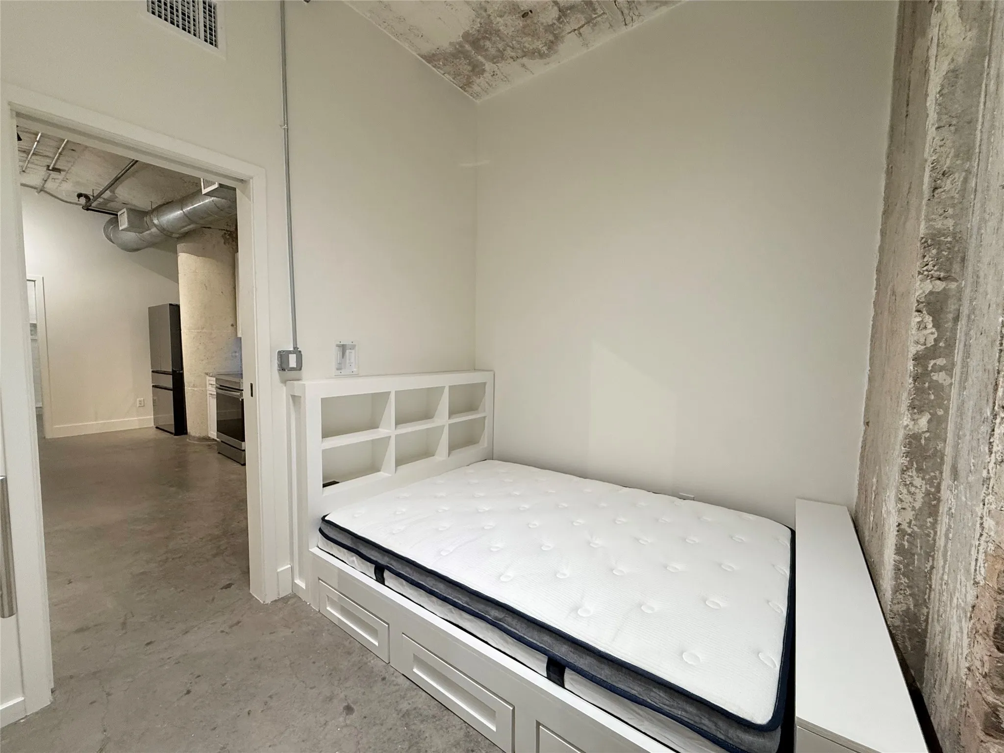 Condominium For Sale in Dallas County , 1122 Jackson Street 522, Dallas, Texas 75202, 2 Bedrooms, 1 Bathroom, 1 Garage spaces, 840 Sqft, built in 1925, Price $225,000, mls#21346323, Real Estate Agent in Dallas, Homes For Sale in Dallas county, Homes For Sale in Dallas, Realtor in Dallas Texas, Real Estate Brokerage Independent Realty Texas, Luminita Cordes Realtor