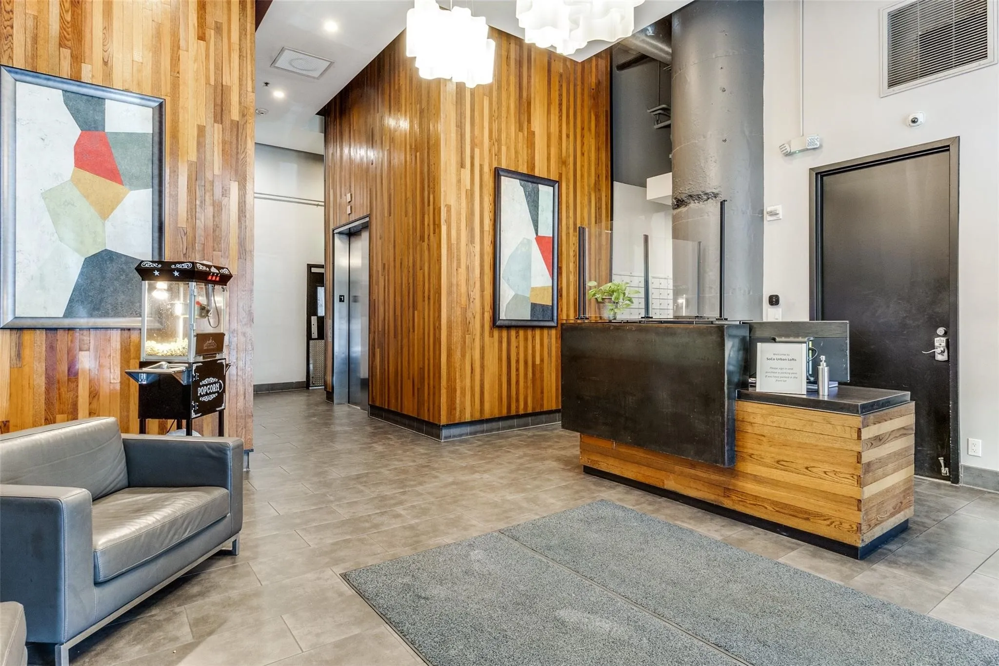 Condominium For Sale in Dallas County , 1122 Jackson Street 522, Dallas, Texas 75202, 2 Bedrooms, 1 Bathroom, 1 Garage spaces, 840 Sqft, built in 1925, Price $225,000, mls#21346323, Real Estate Agent in Dallas, Homes For Sale in Dallas county, Homes For Sale in Dallas, Realtor in Dallas Texas, Real Estate Brokerage Independent Realty Texas, Luminita Cordes Realtor