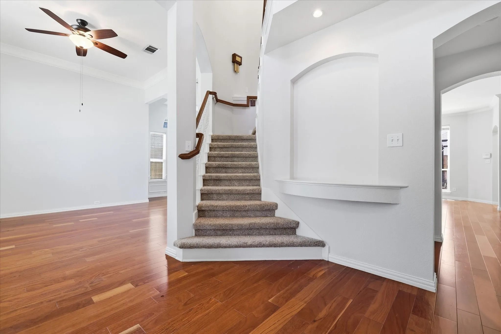 Single Family Residence For Sale in Denton County , 1521 Blue Mesa Road, Carrollton, Texas 75007, 5 Bedroom, 4 Bathroom, 2 Garage spaces, 3,369 Sqft, built in 1996, mls#21346332, Real Estate Agent in Carrollton, Homes For Sale in Denton county, Homes For Sale in Carrollton, Realtor in Carrollton Texas, Real Estate Brokerage Independent Realty Texas, Luminita Cordes Realtor