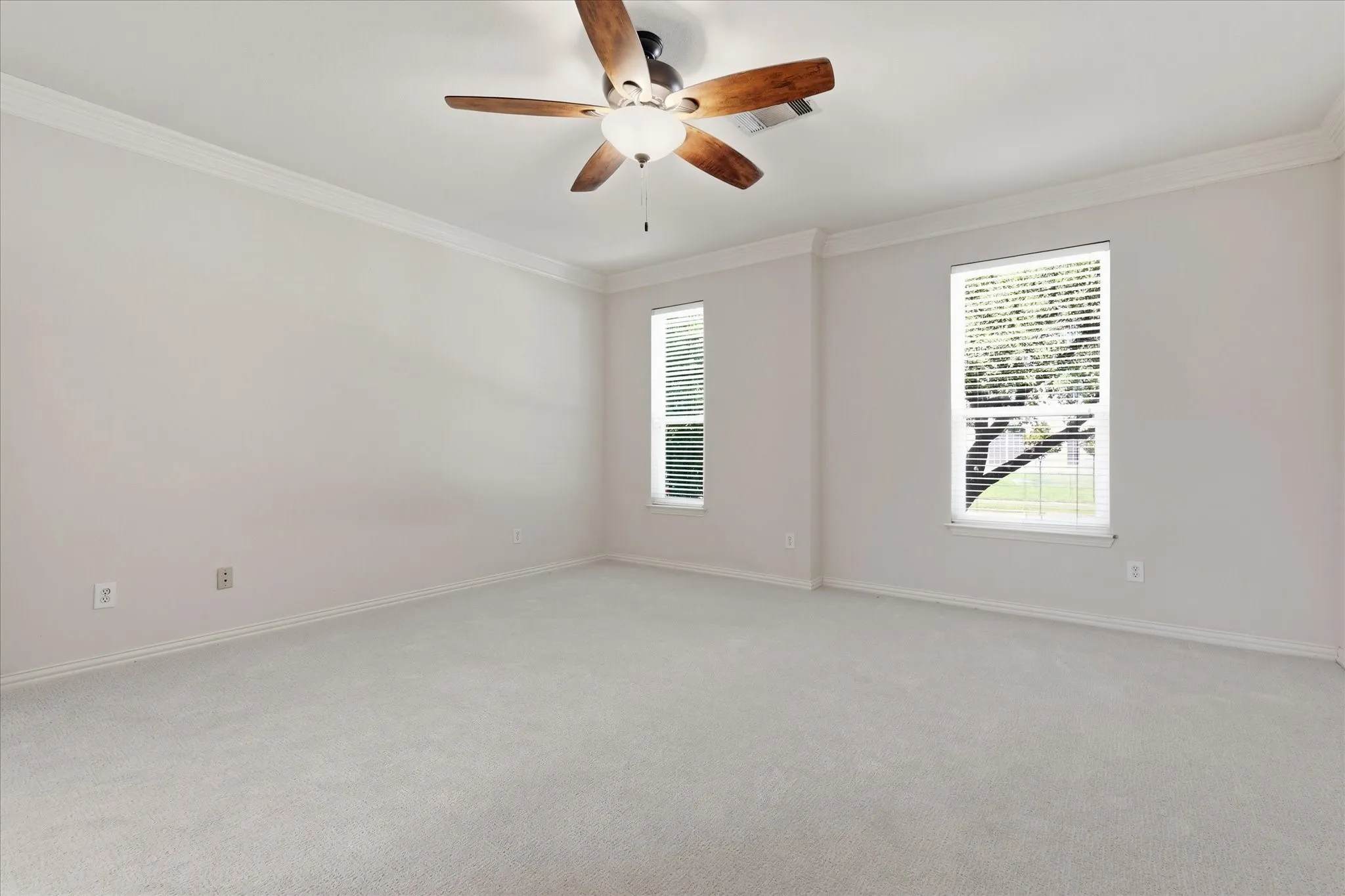Single Family Residence For Sale in Denton County , 1521 Blue Mesa Road, Carrollton, Texas 75007, 5 Bedroom, 4 Bathroom, 2 Garage spaces, 3,369 Sqft, built in 1996, mls#21346332, Real Estate Agent in Carrollton, Homes For Sale in Denton county, Homes For Sale in Carrollton, Realtor in Carrollton Texas, Real Estate Brokerage Independent Realty Texas, Luminita Cordes Realtor