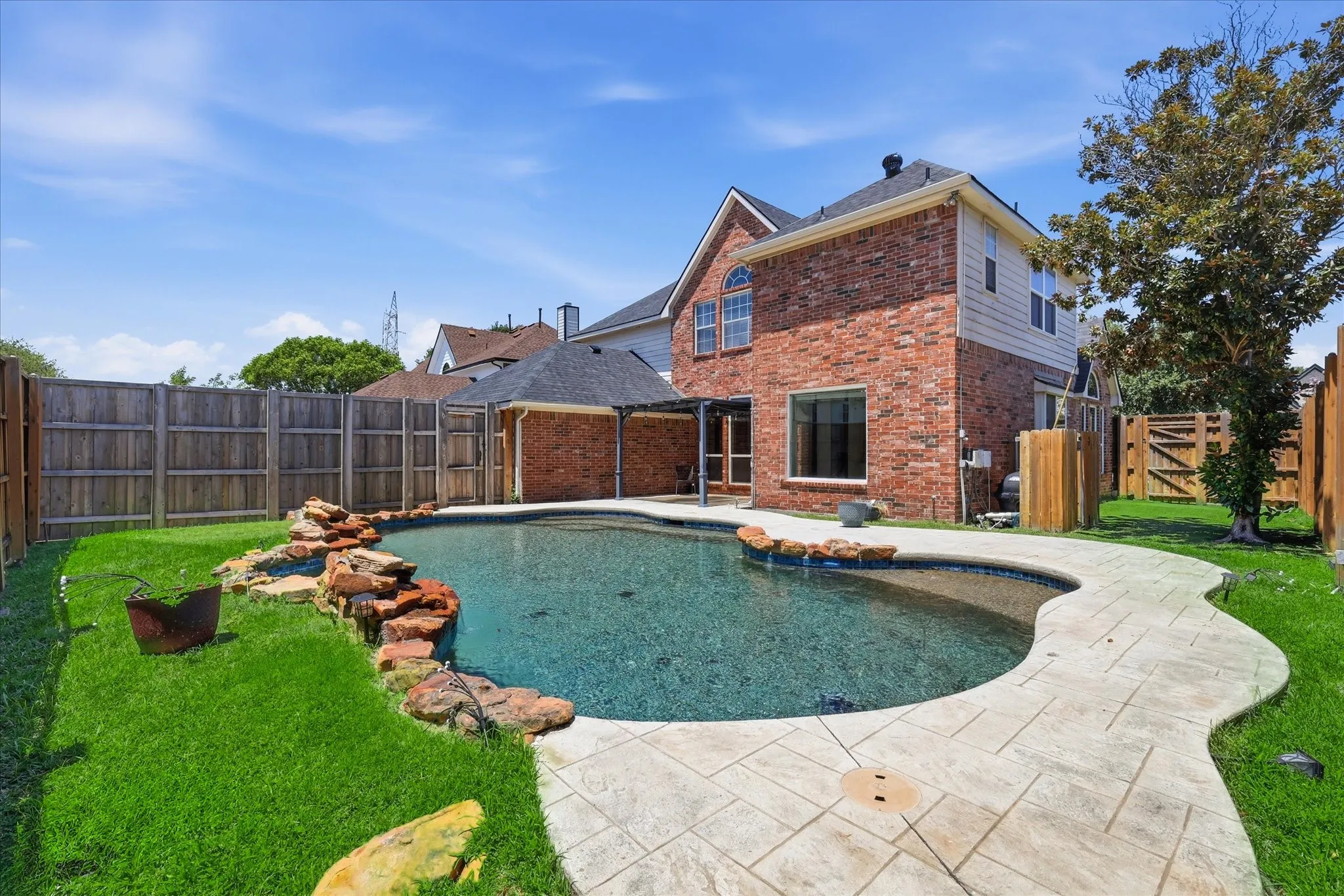 Single Family Residence For Sale in Denton County , 1521 Blue Mesa Road, Carrollton, Texas 75007, 5 Bedroom, 4 Bathroom, 2 Garage spaces, 3,369 Sqft, built in 1996, mls#21346332, Real Estate Agent in Carrollton, Homes For Sale in Denton county, Homes For Sale in Carrollton, Realtor in Carrollton Texas, Real Estate Brokerage Independent Realty Texas, Luminita Cordes Realtor