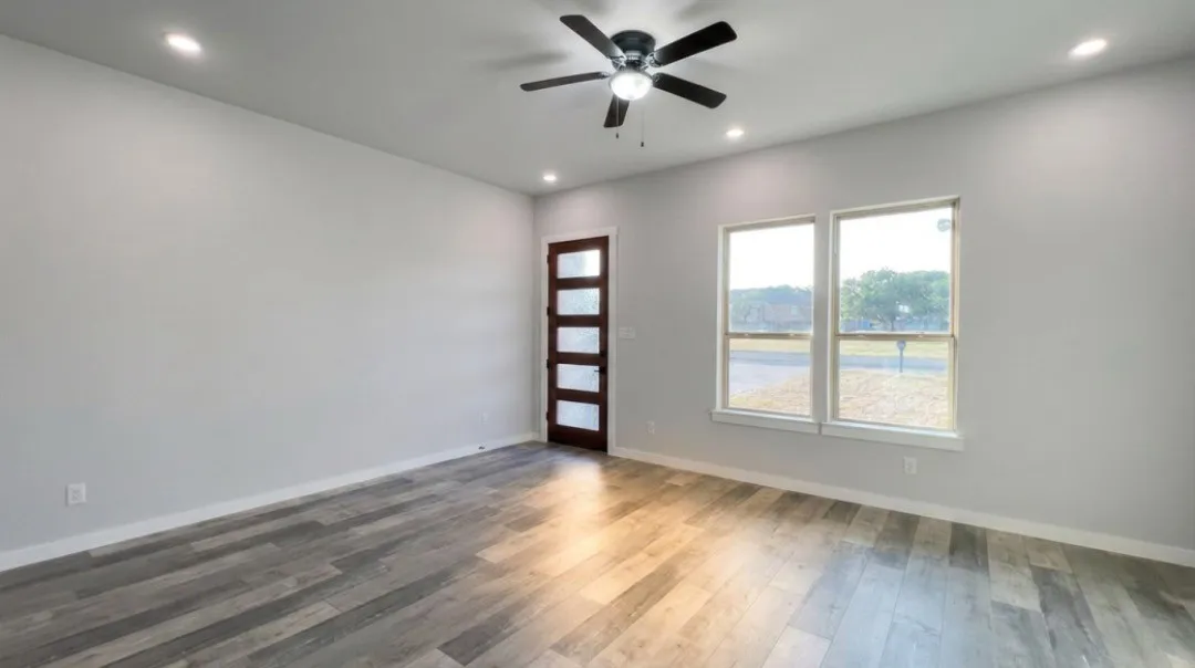 Single Family Residence For Sale in Navarro County , 915 E 11th Avenue, Corsicana, Texas 75110, 3 Bedroom, 2 Bathroom, 1 Garage spaces, 1,640 Sqft, built in 2023, mls#21346340, Real Estate Agent in Corsicana, Homes For Sale in Navarro county, Homes For Sale in Corsicana, Realtor in Corsicana Texas, Real Estate Brokerage Independent Realty Texas, Luminita Cordes Realtor