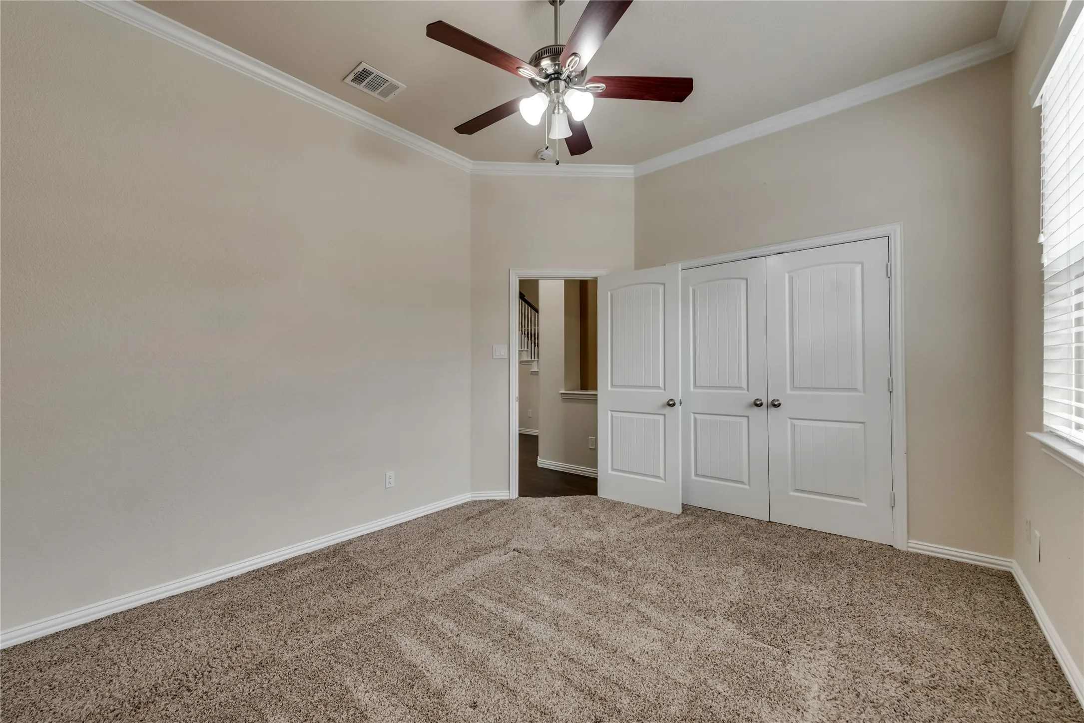 Townhouse For Rent in Dallas County , 1908 Loma Linda Drive, Irving, Texas 75063, 2 Bedroom, 3 Bathroom, 2 Garage spaces, 2,125 Sqft, built in 2009, mls#21346324, Real Estate Agent in Irving, Homes For Rent in Dallas county, Homes For Rent in Irving, Realtor in Irving Texas, Real Estate Brokerage Independent Realty Texas, Luminita Cordes Realtor