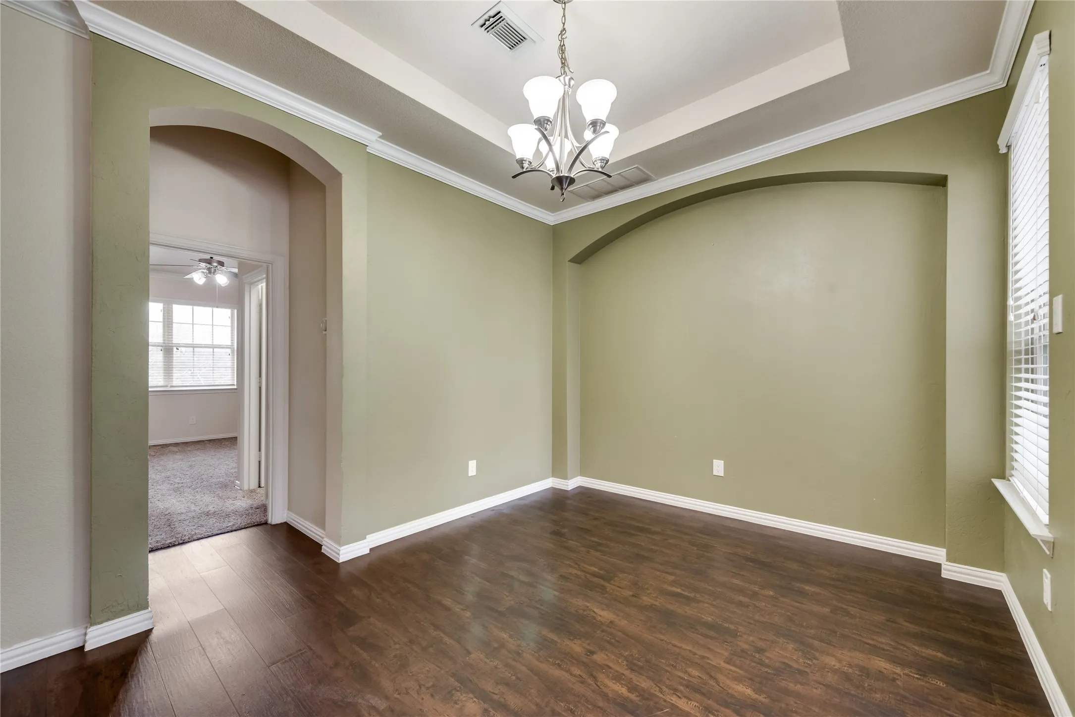Townhouse For Rent in Dallas County , 1908 Loma Linda Drive, Irving, Texas 75063, 2 Bedroom, 3 Bathroom, 2 Garage spaces, 2,125 Sqft, built in 2009, mls#21346324, Real Estate Agent in Irving, Homes For Rent in Dallas county, Homes For Rent in Irving, Realtor in Irving Texas, Real Estate Brokerage Independent Realty Texas, Luminita Cordes Realtor
