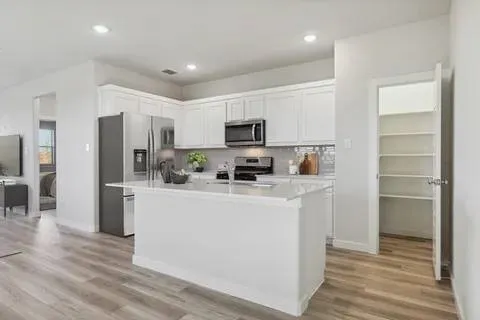 Single Family Residence For Rent in Collin County , 522 Cottagewood Drive, Princeton, Texas 75071, 4 Bedroom, 4 Bathroom, 2 Garage spaces, 2,558 Sqft, built in 2024, mls#21346331, Real Estate Agent in Princeton, Homes For Rent in Collin county, Homes For Rent in Princeton, Realtor in Princeton Texas, Real Estate Brokerage Independent Realty Texas, Luminita Cordes Realtor