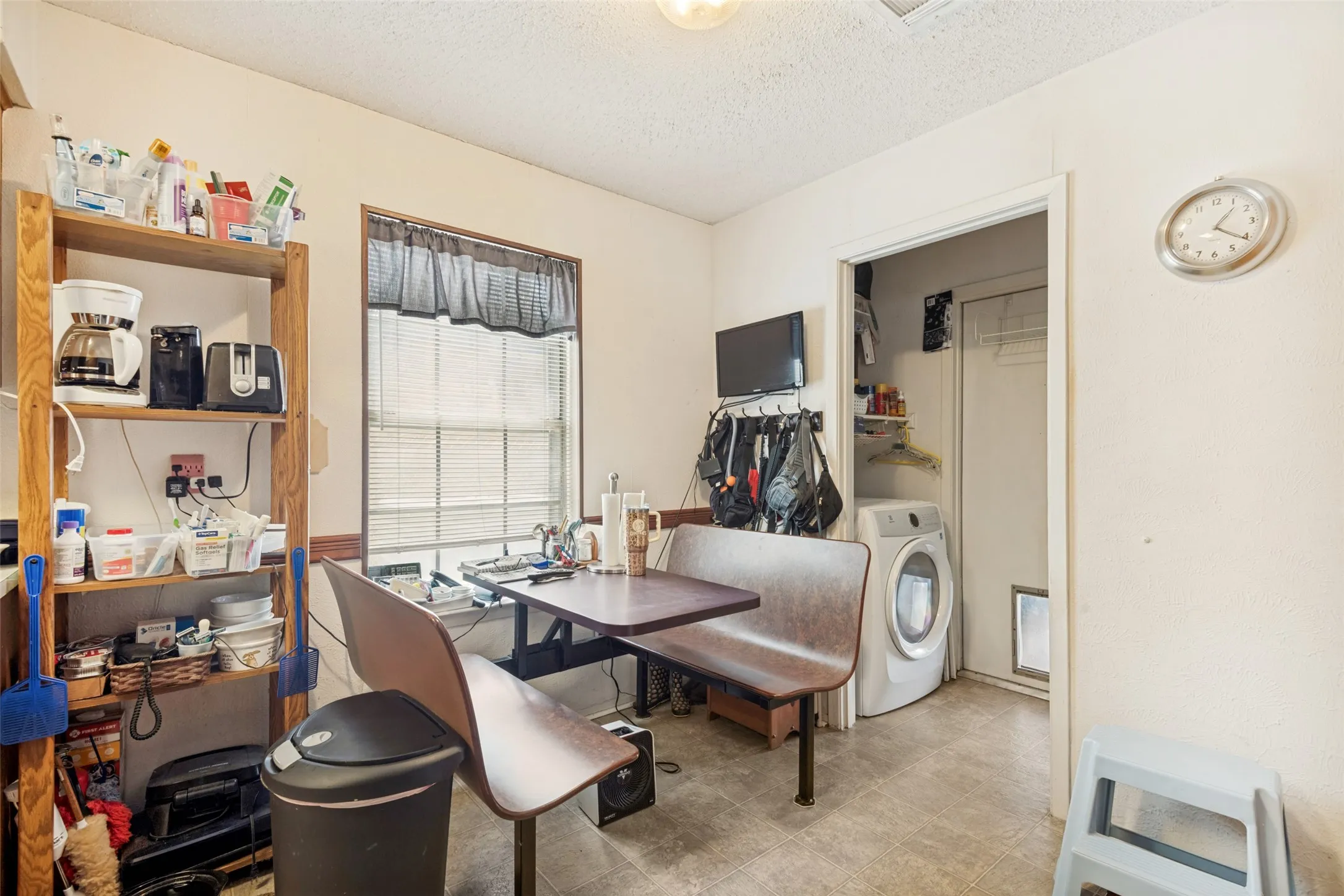 Single Family Residence For Sale in Hunt County , 6700 Sayle Street, Greenville, Texas 75402, 3 Bedroom, 2 Bathroom, 2 Garage spaces, 1,523 Sqft, built in 1977, mls#21344251, Real Estate Agent in Greenville, Homes For Sale in Hunt county, Homes For Sale in Greenville, Realtor in Greenville Texas, Real Estate Brokerage Independent Realty Texas, Luminita Cordes Realtor