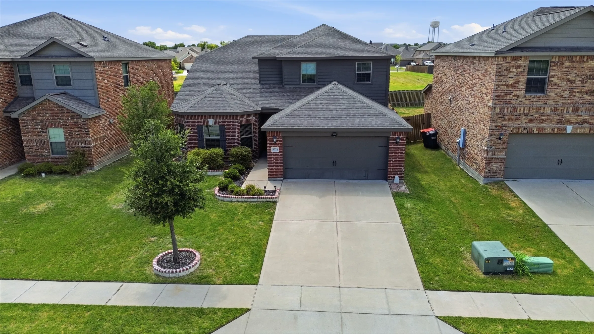 Single Family Residence For Sale in Collin County , 3233 Bowen Street, Anna, Texas 75409, 4 Bedrooms, 3 Bathrooms, 2 Garage spaces, 2,187 Sqft, built in 2021, Price $329,000, mls#21342431, Real Estate Agent in Anna, Homes For Sale in Collin county, Homes For Sale in Anna, Realtor in Anna Texas, Real Estate Brokerage Independent Realty Texas, Luminita Cordes Realtor