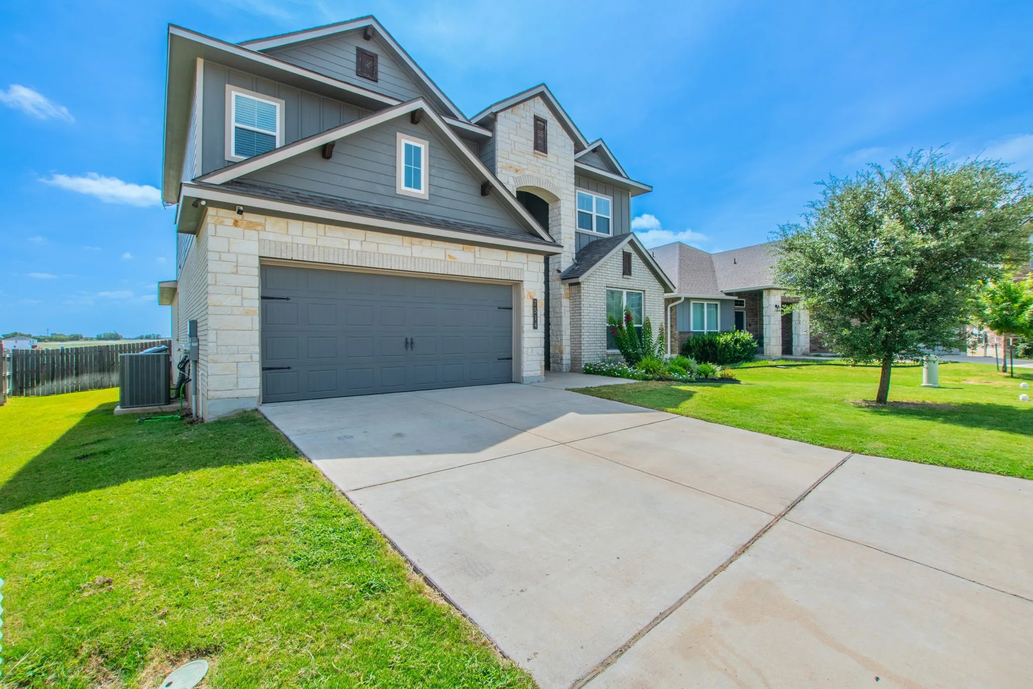 Single Family Residence For Sale in Bell County , 7514 Broadmoor Cove, Temple, Texas 76502, 6 Bedroom, 5 Bathroom, 2 Garage spaces, 3,481 Sqft, built in 2020, mls#21345171, Real Estate Agent in Temple, Homes For Sale in Bell county, Homes For Sale in Temple, Realtor in Temple Texas, Real Estate Brokerage Independent Realty Texas, Luminita Cordes Realtor