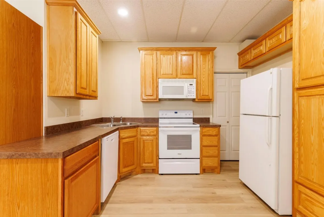 Apartment For Rent in Ellis County , 202 W Jefferson Street 104, Palmer, Texas 75152, 2 Bedroom, 1 Bathroom, Garage spaces, 1,000 Sqft, built in 2005, mls#21346349, Real Estate Agent in Palmer, Homes For Rent in Ellis county, Homes For Rent in Palmer, Realtor in Palmer Texas, Real Estate Brokerage Independent Realty Texas, Luminita Cordes Realtor