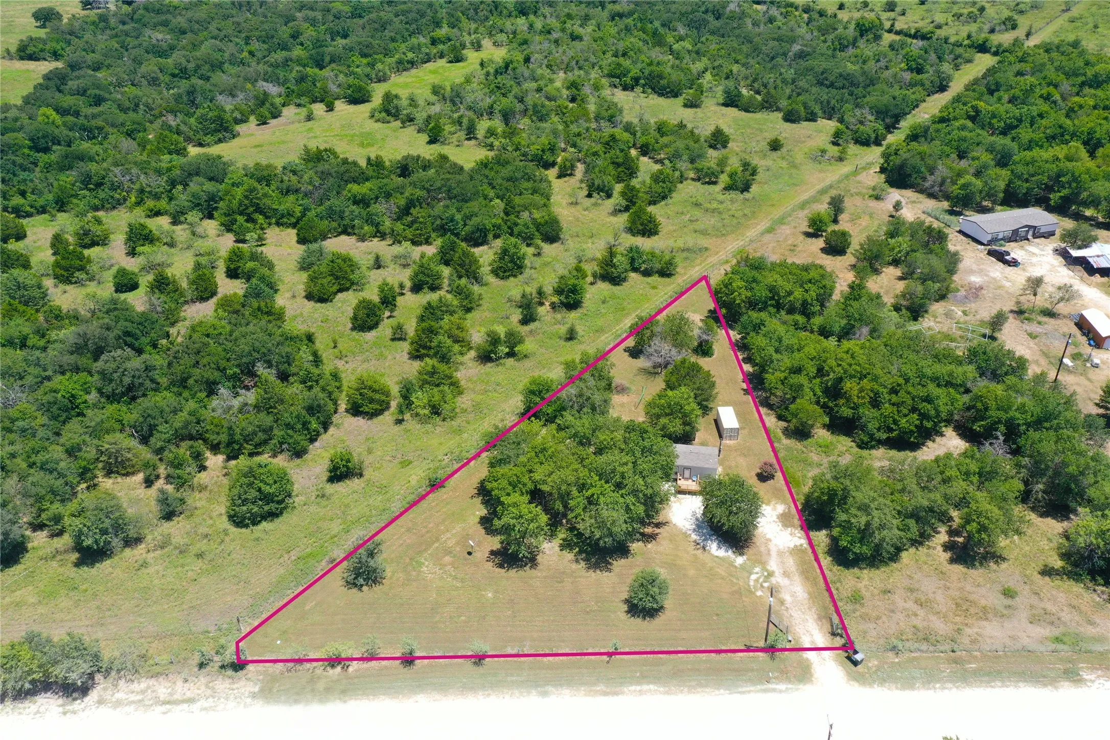 Mobile Home For Sale in Limestone County , 3233 Lcr 460, Mexia, Texas 76667, 2 Bedroom, 2 Bathroom, Garage spaces, 912 Sqft, built in 2026, mls#21346337, Real Estate Agent in Mexia, Homes For Sale in Limestone county, Homes For Sale in Mexia, Realtor in Mexia Texas, Real Estate Brokerage Independent Realty Texas, Luminita Cordes Realtor