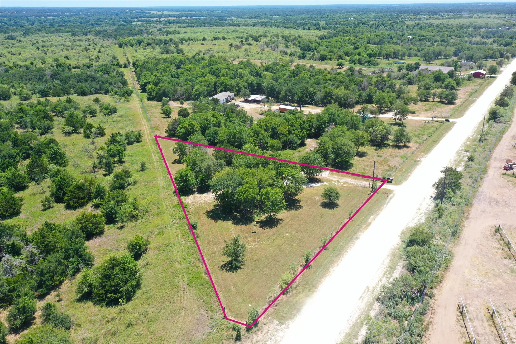 Mobile Home For Sale in Limestone County , 3233 Lcr 460, Mexia, Texas 76667, 2 Bedroom, 2 Bathroom, Garage spaces, 912 Sqft, built in 2026, mls#21346337, Real Estate Agent in Mexia, Homes For Sale in Limestone county, Homes For Sale in Mexia, Realtor in Mexia Texas, Real Estate Brokerage Independent Realty Texas, Luminita Cordes Realtor