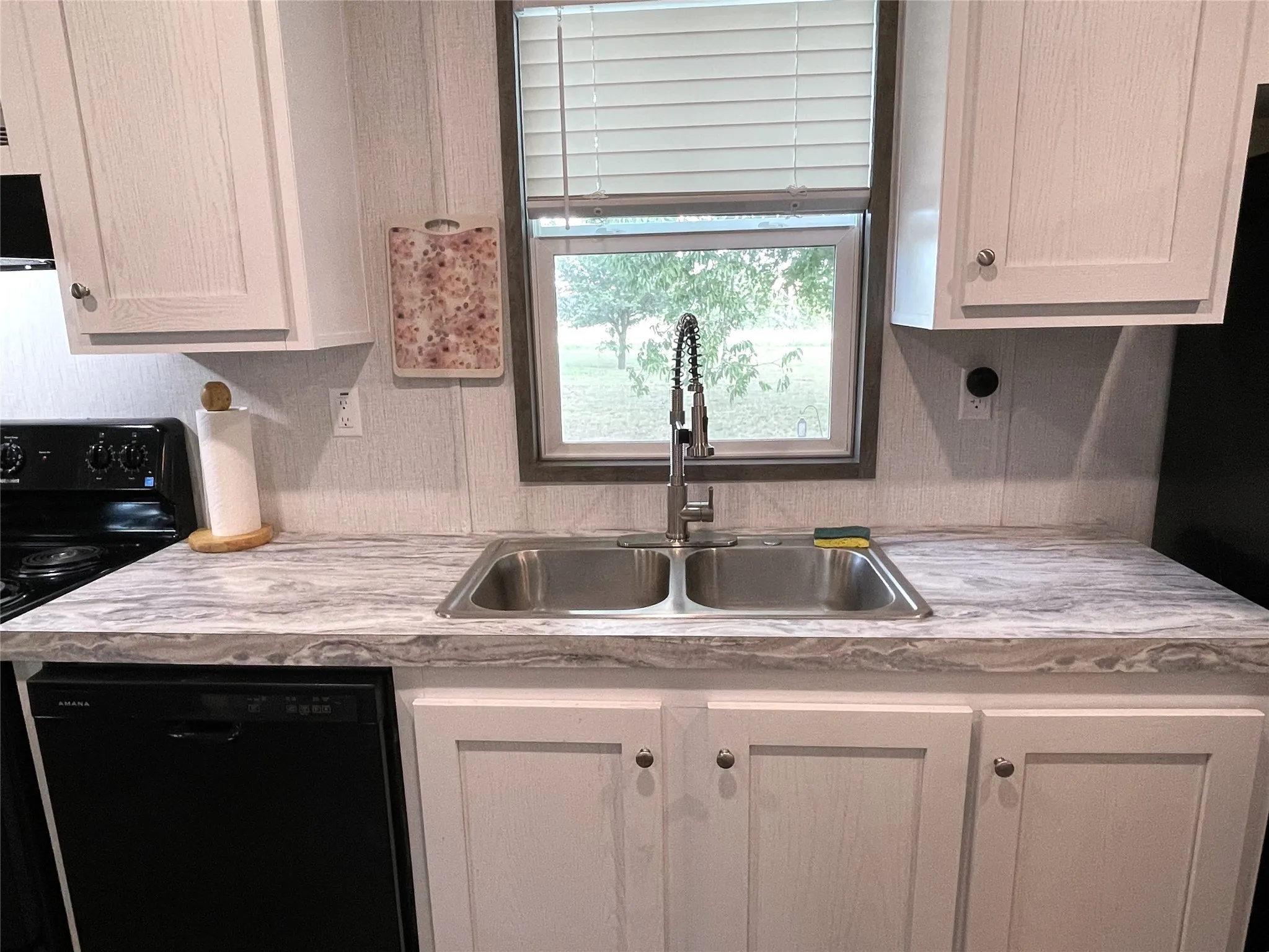 Mobile Home For Sale in Limestone County , 3233 Lcr 460, Mexia, Texas 76667, 2 Bedroom, 2 Bathroom, Garage spaces, 912 Sqft, built in 2026, mls#21346337, Real Estate Agent in Mexia, Homes For Sale in Limestone county, Homes For Sale in Mexia, Realtor in Mexia Texas, Real Estate Brokerage Independent Realty Texas, Luminita Cordes Realtor