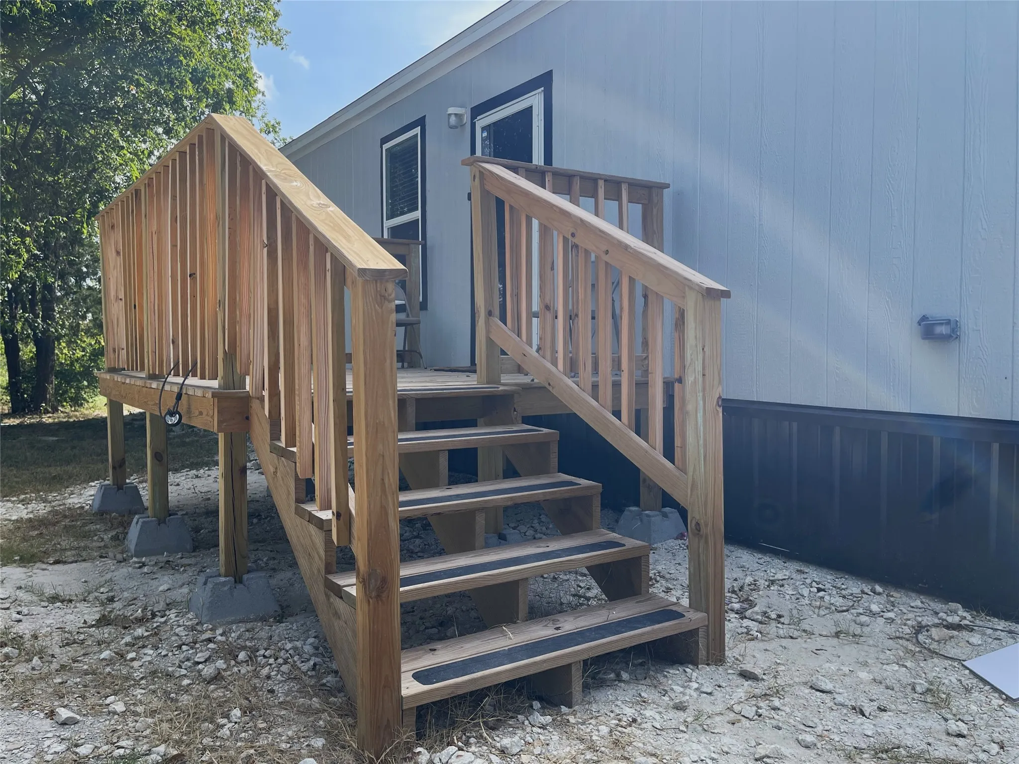 Mobile Home For Sale in Limestone County , 3233 Lcr 460, Mexia, Texas 76667, 2 Bedroom, 2 Bathroom, Garage spaces, 912 Sqft, built in 2026, mls#21346337, Real Estate Agent in Mexia, Homes For Sale in Limestone county, Homes For Sale in Mexia, Realtor in Mexia Texas, Real Estate Brokerage Independent Realty Texas, Luminita Cordes Realtor